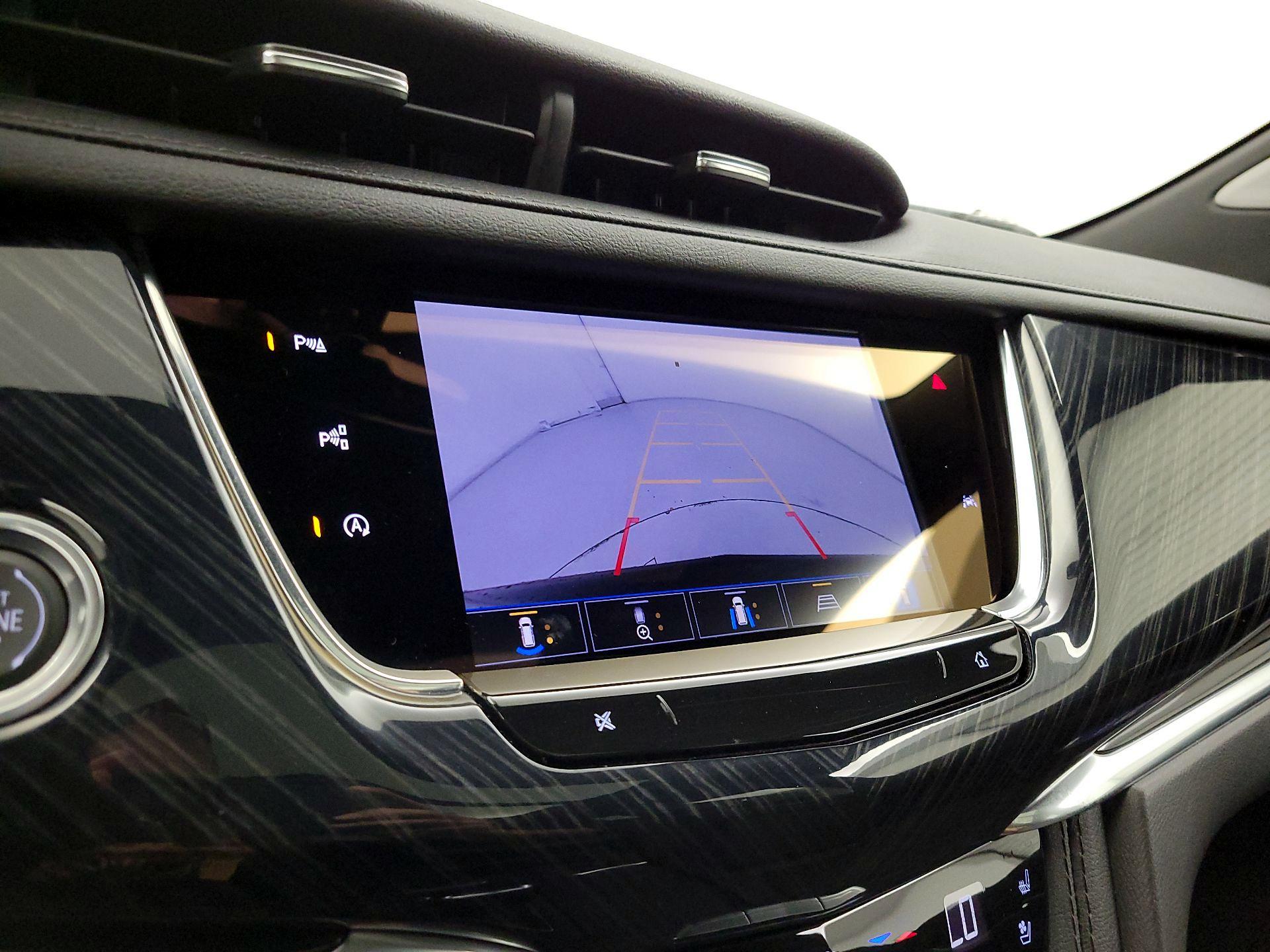 Thumbnail: 2023 Cadillac XT6 - 15