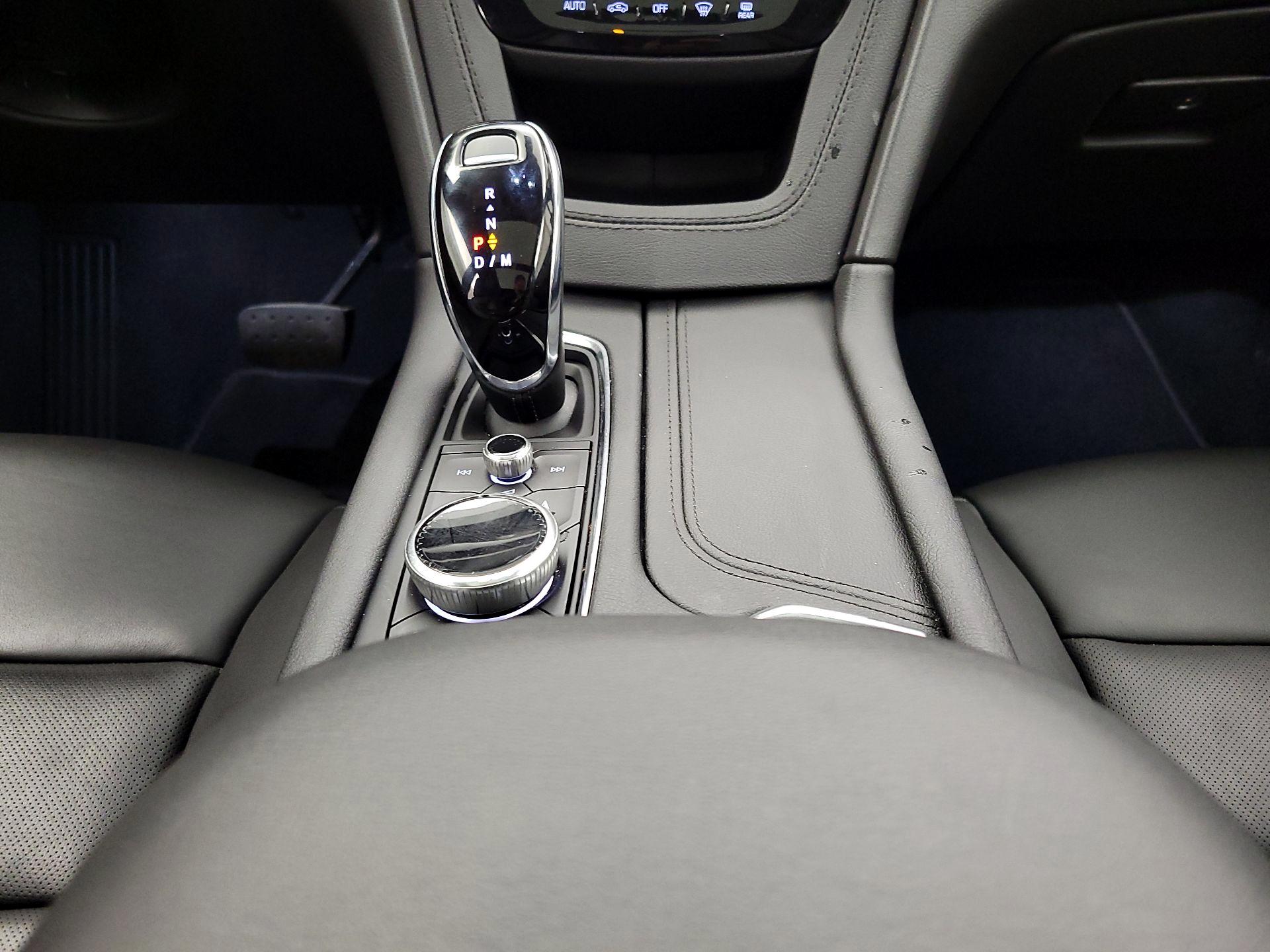 Thumbnail: 2023 Cadillac XT6 - 18