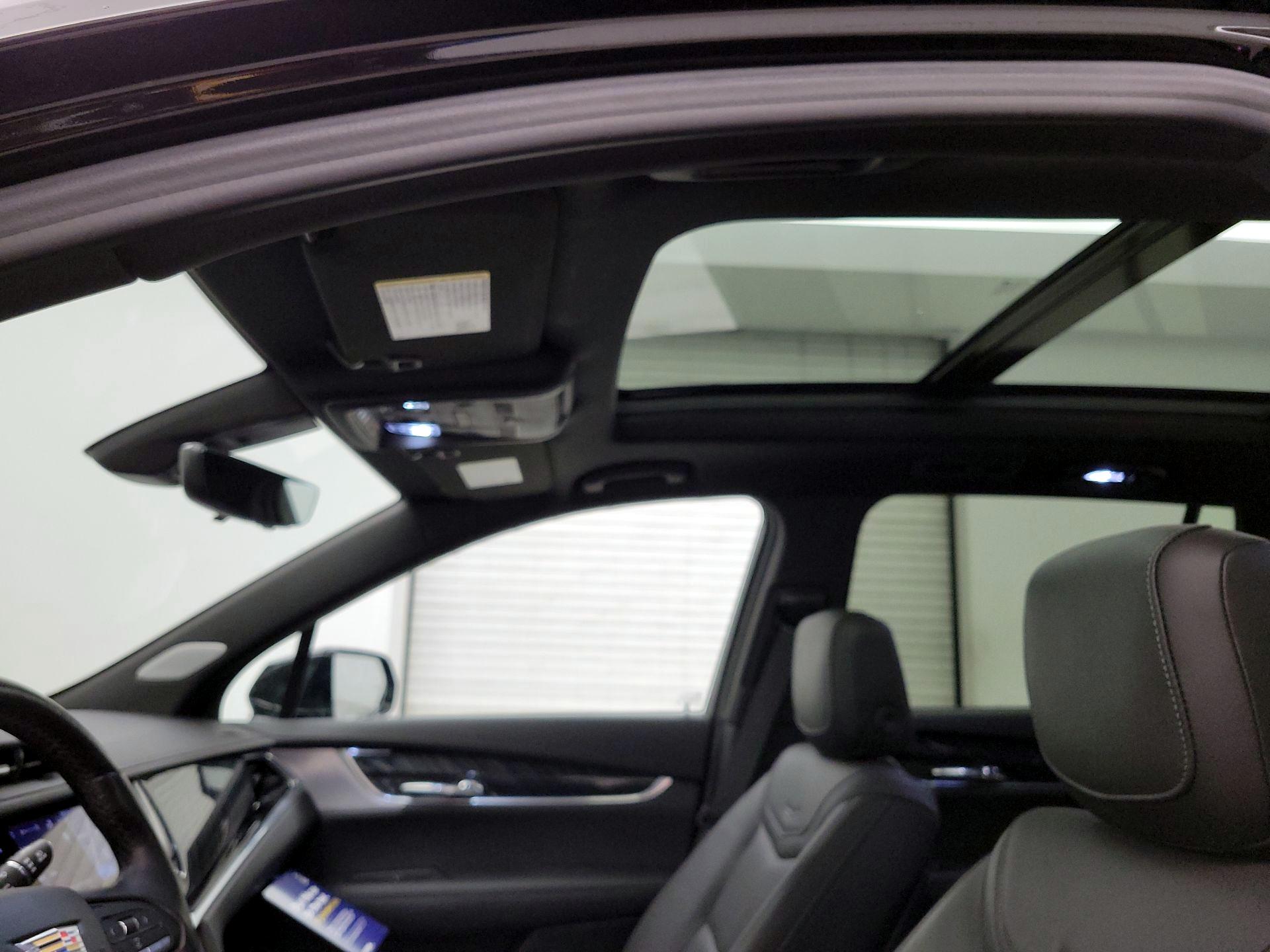 Thumbnail: 2023 Cadillac XT6 - 19