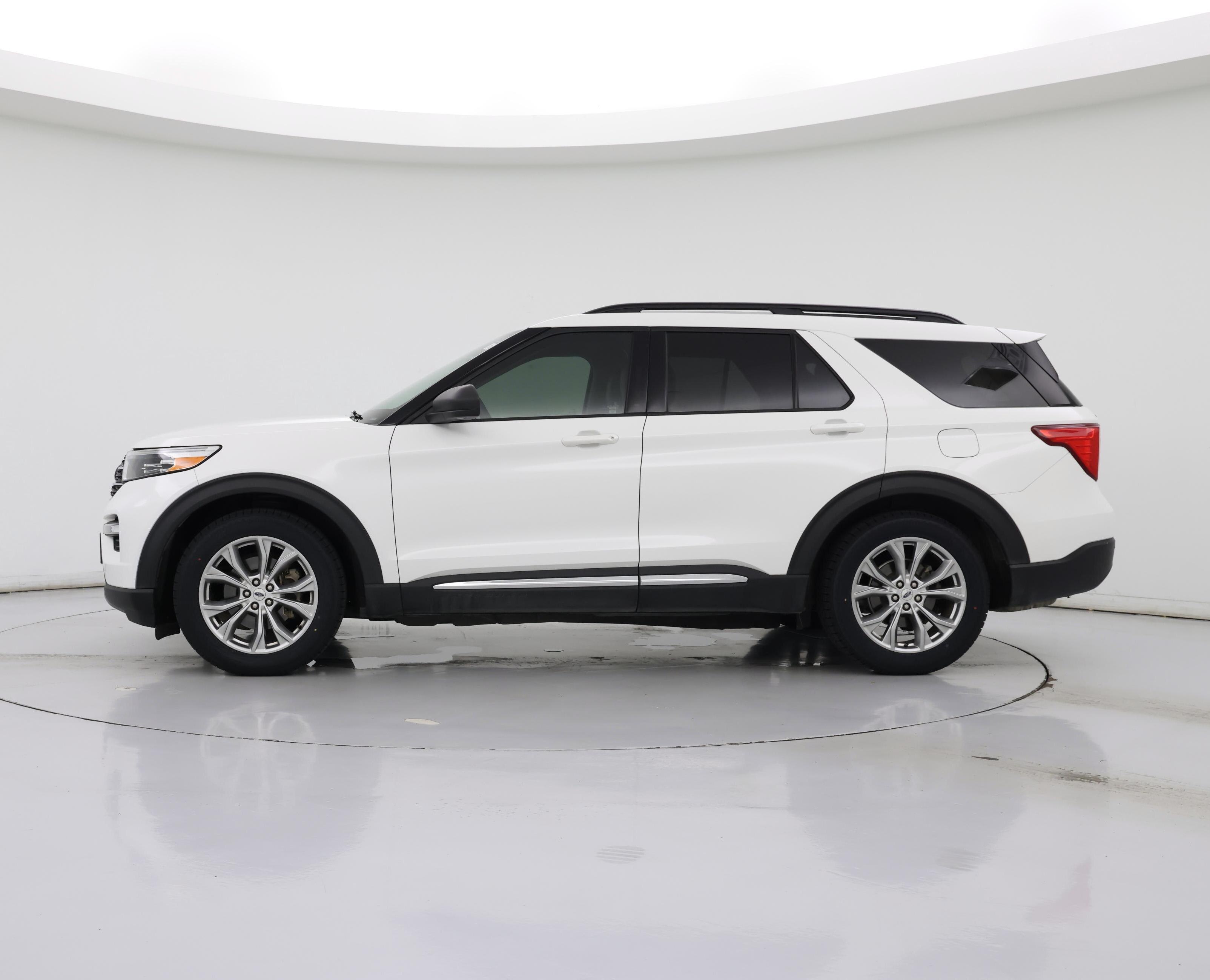 Thumbnail: 2020 Ford Explorer - 3