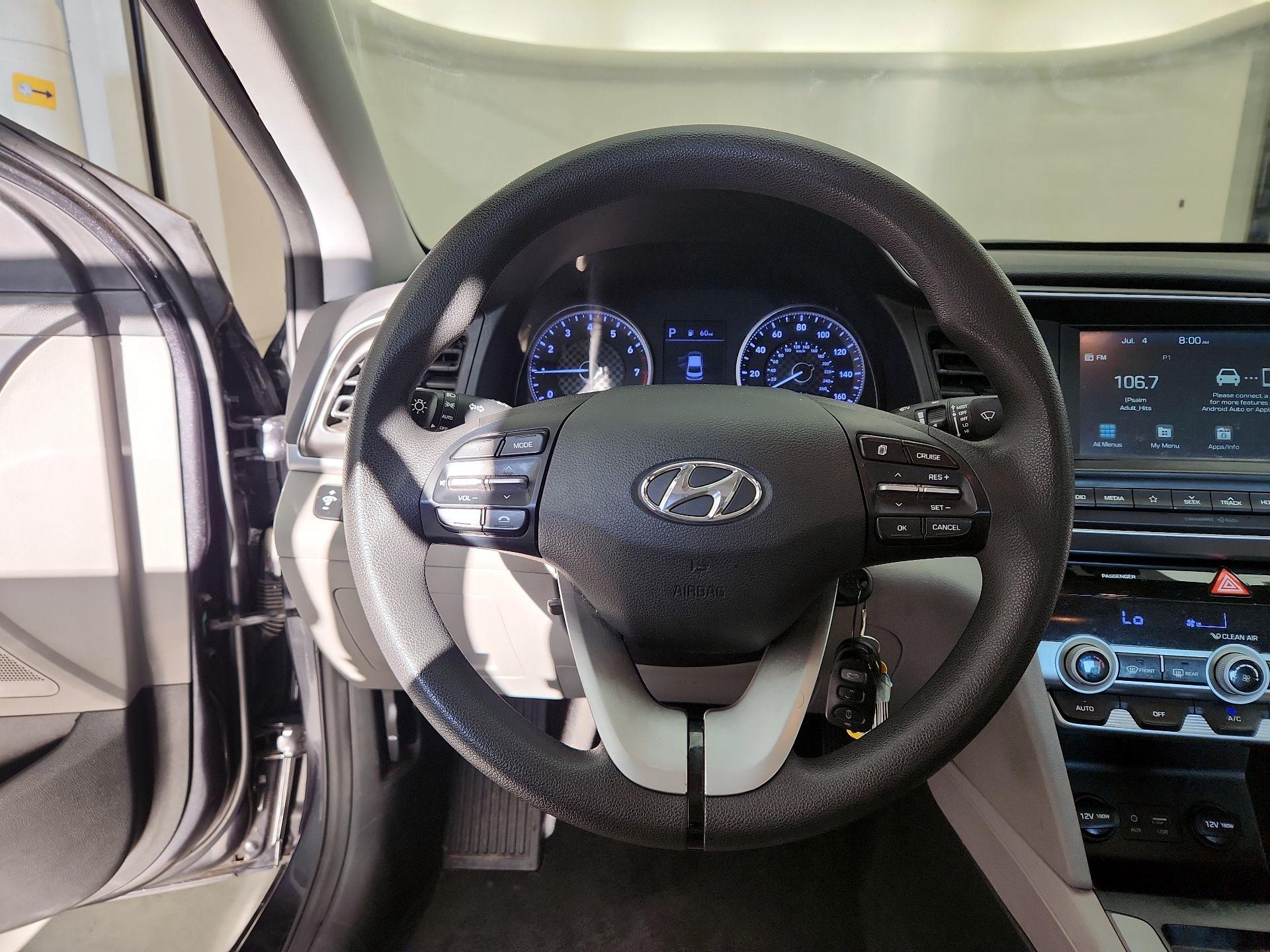 Thumbnail: 2020 Hyundai Elantra - 10