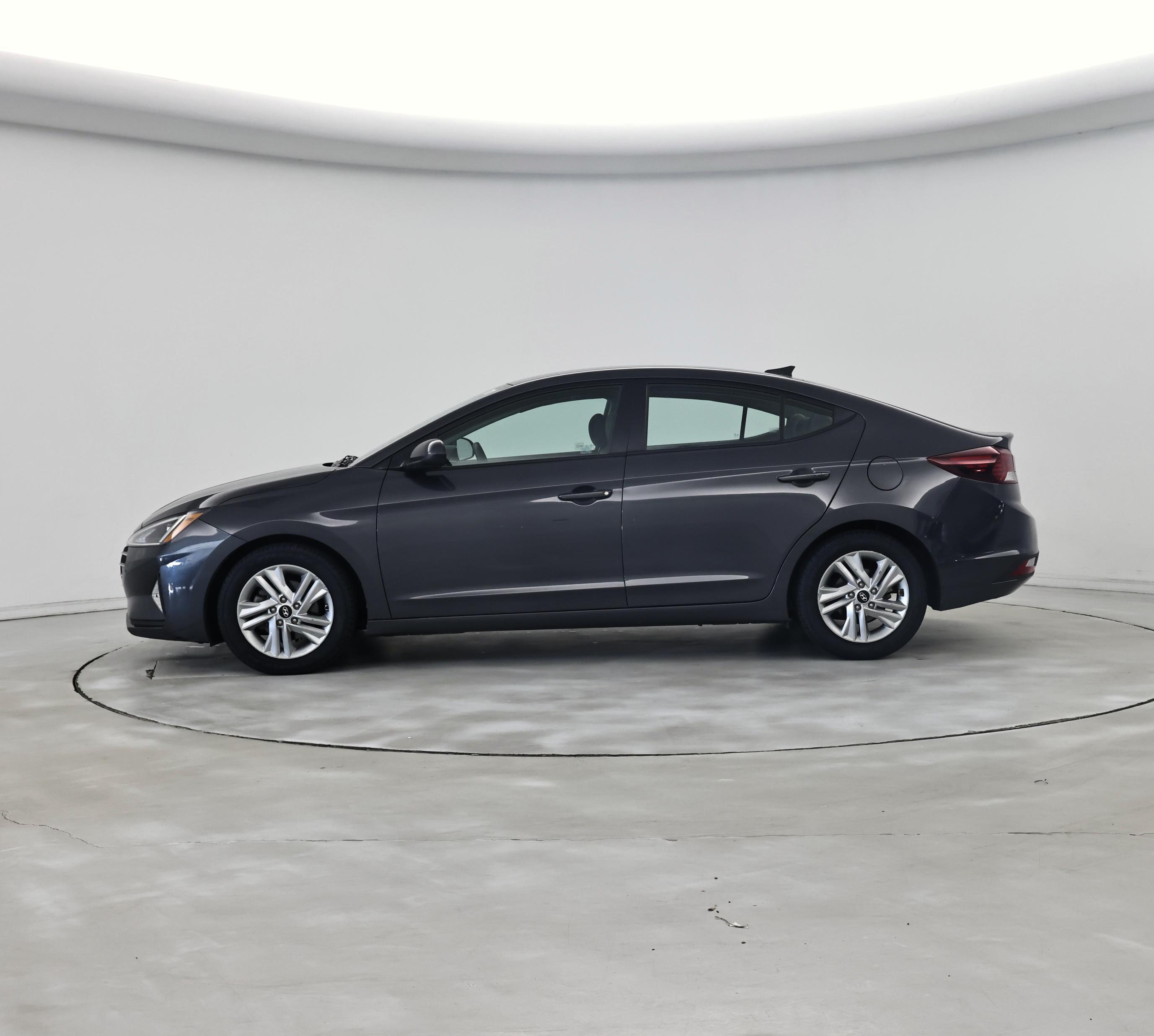 Thumbnail: 2020 Hyundai Elantra - 3