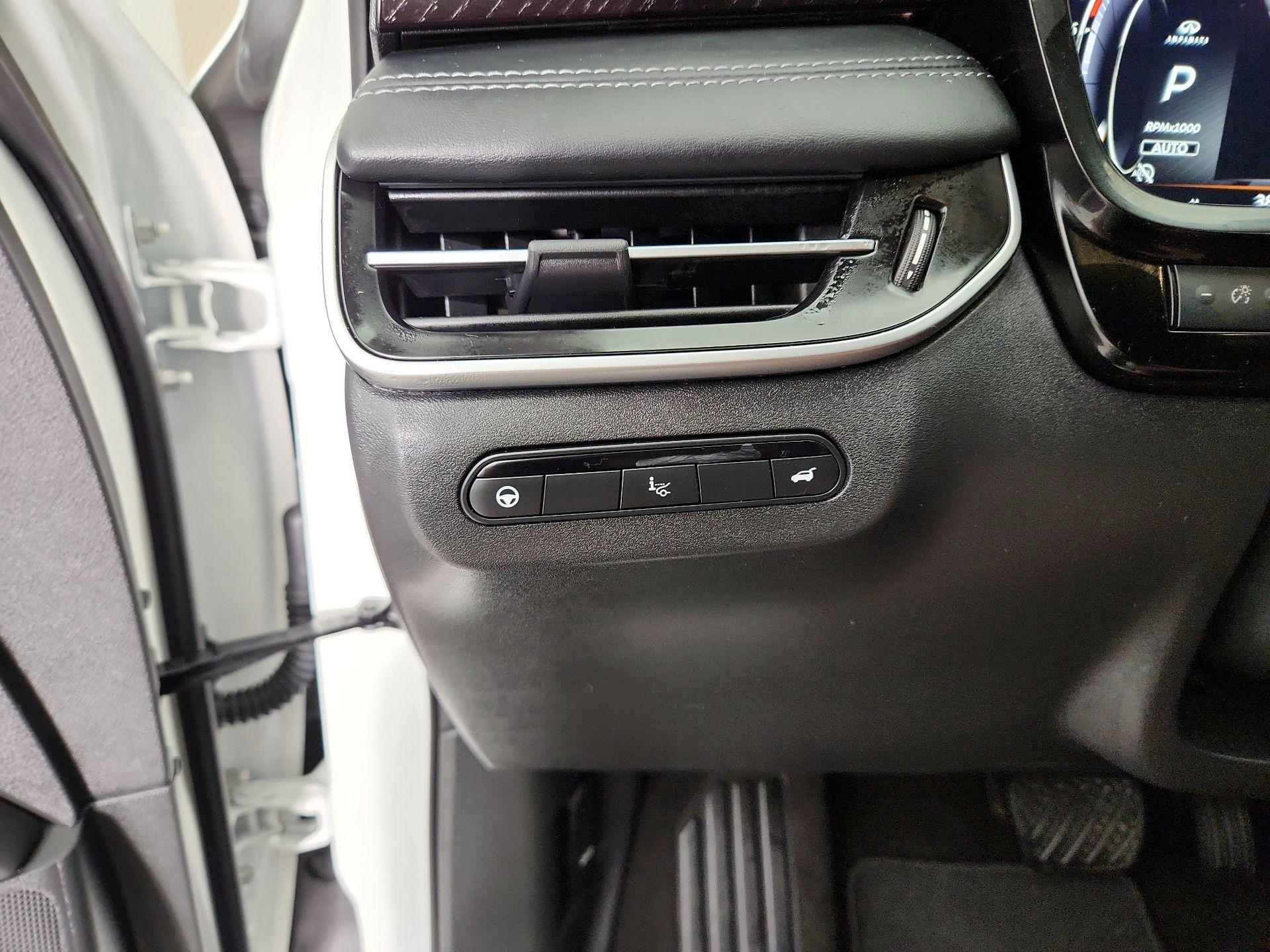 Thumbnail: 2023 INFINITI QX60 - 13