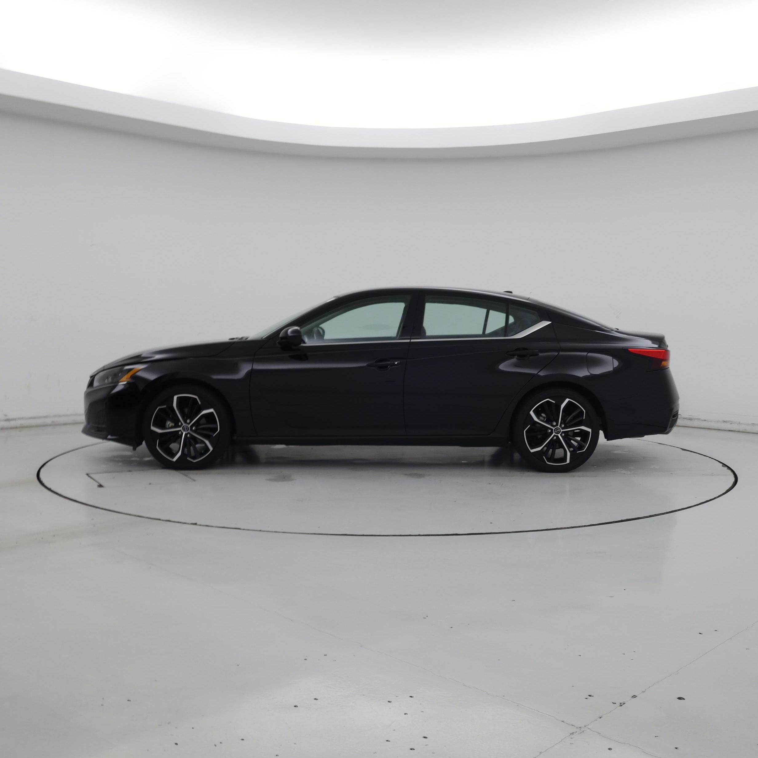 Thumbnail: 2024 Nissan Altima - 3