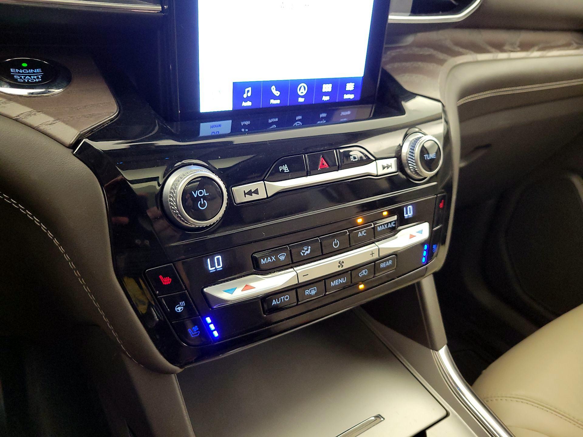 Thumbnail: 2021 Ford Explorer - 17