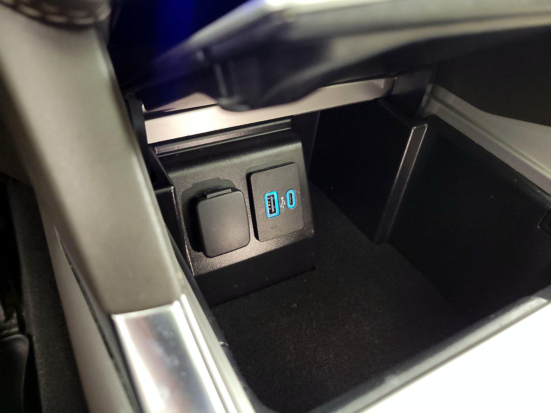 Thumbnail: 2021 Ford Explorer - 19