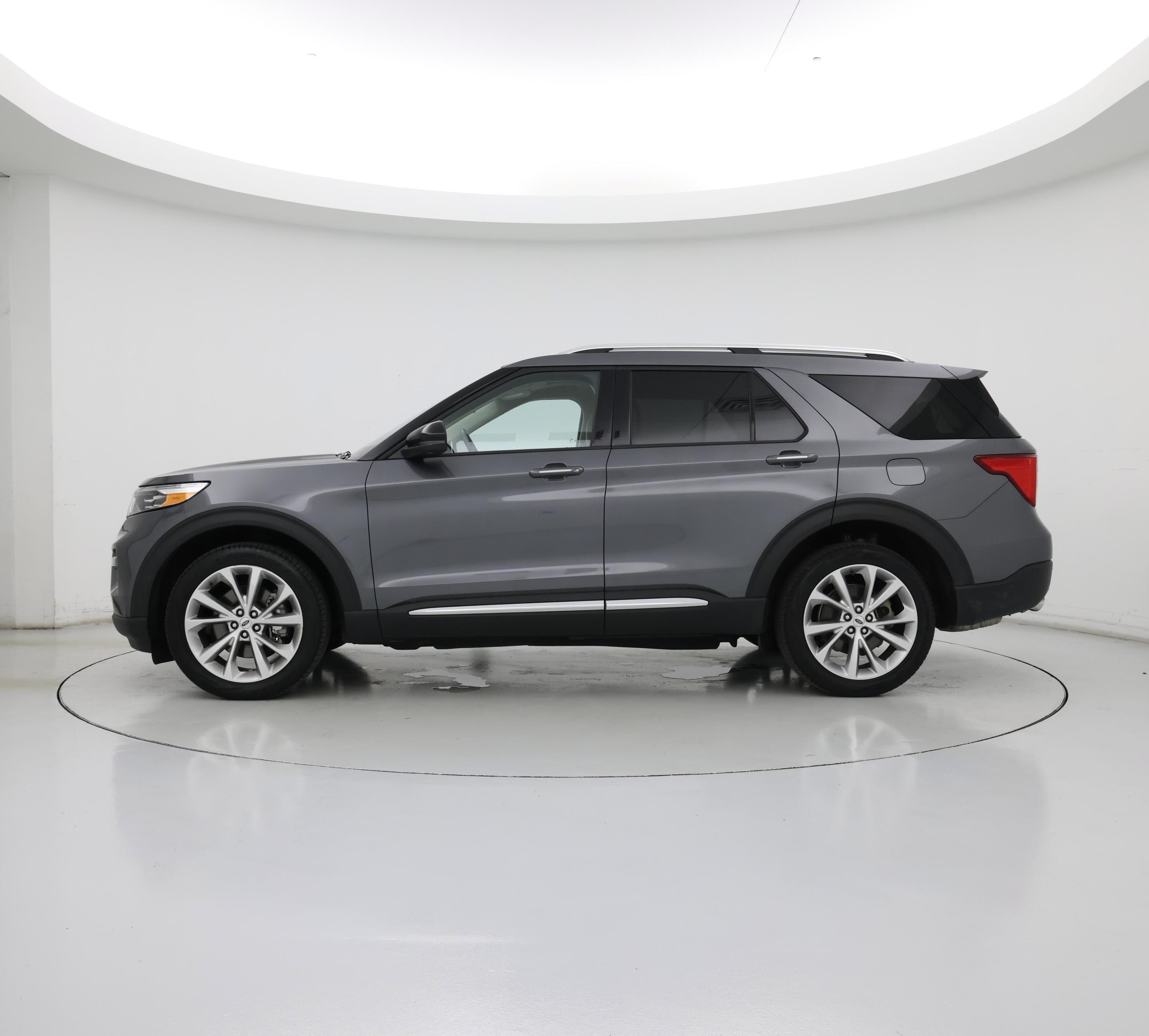 Thumbnail: 2021 Ford Explorer - 3