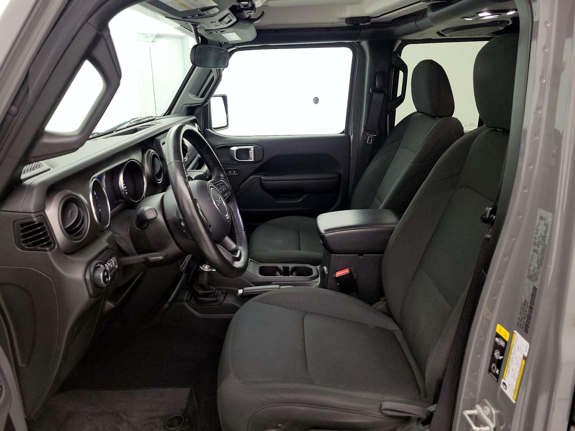 Thumbnail: 2021 Jeep Gladiator - 11