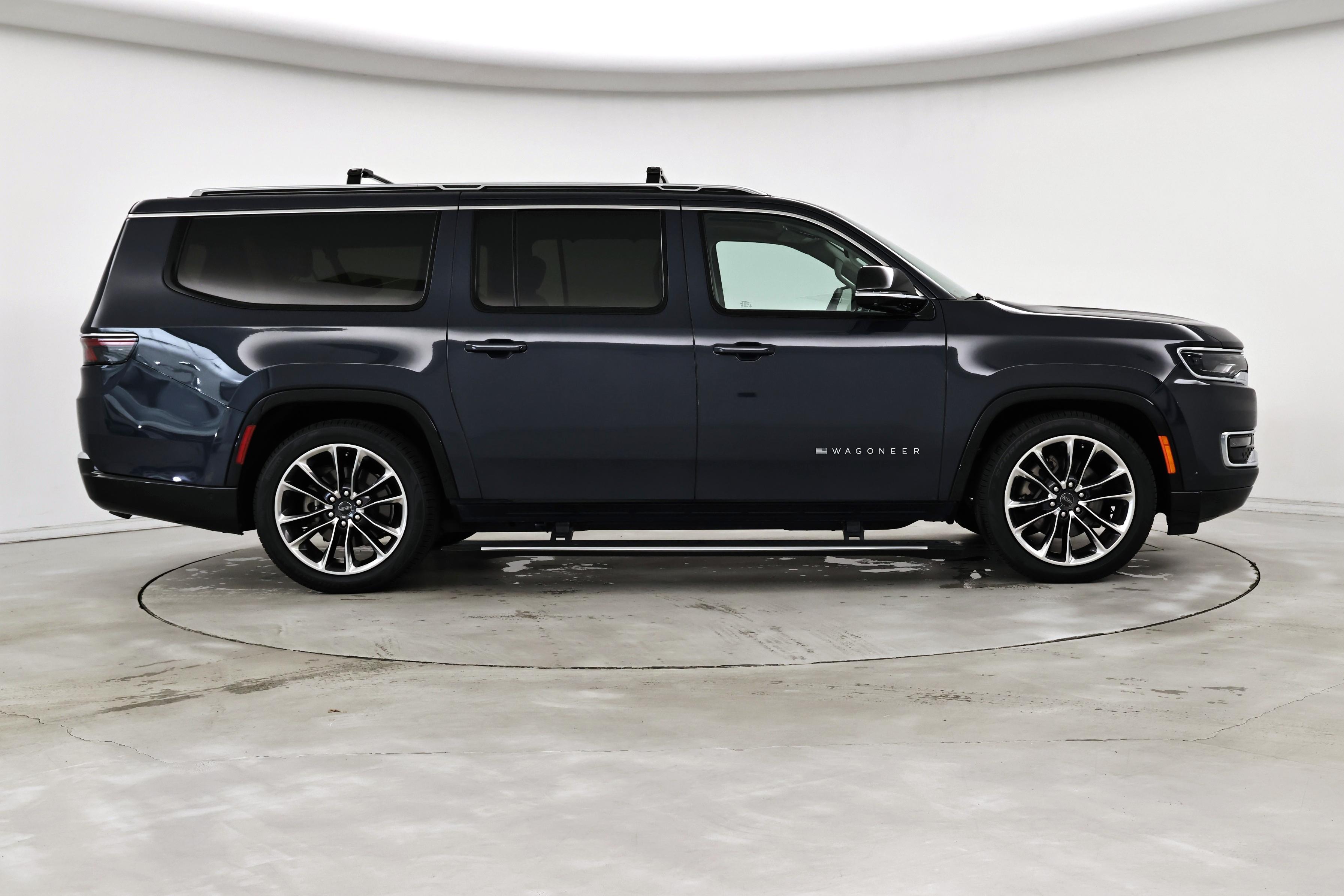 Thumbnail: 2023 Jeep Wagoneer - 7