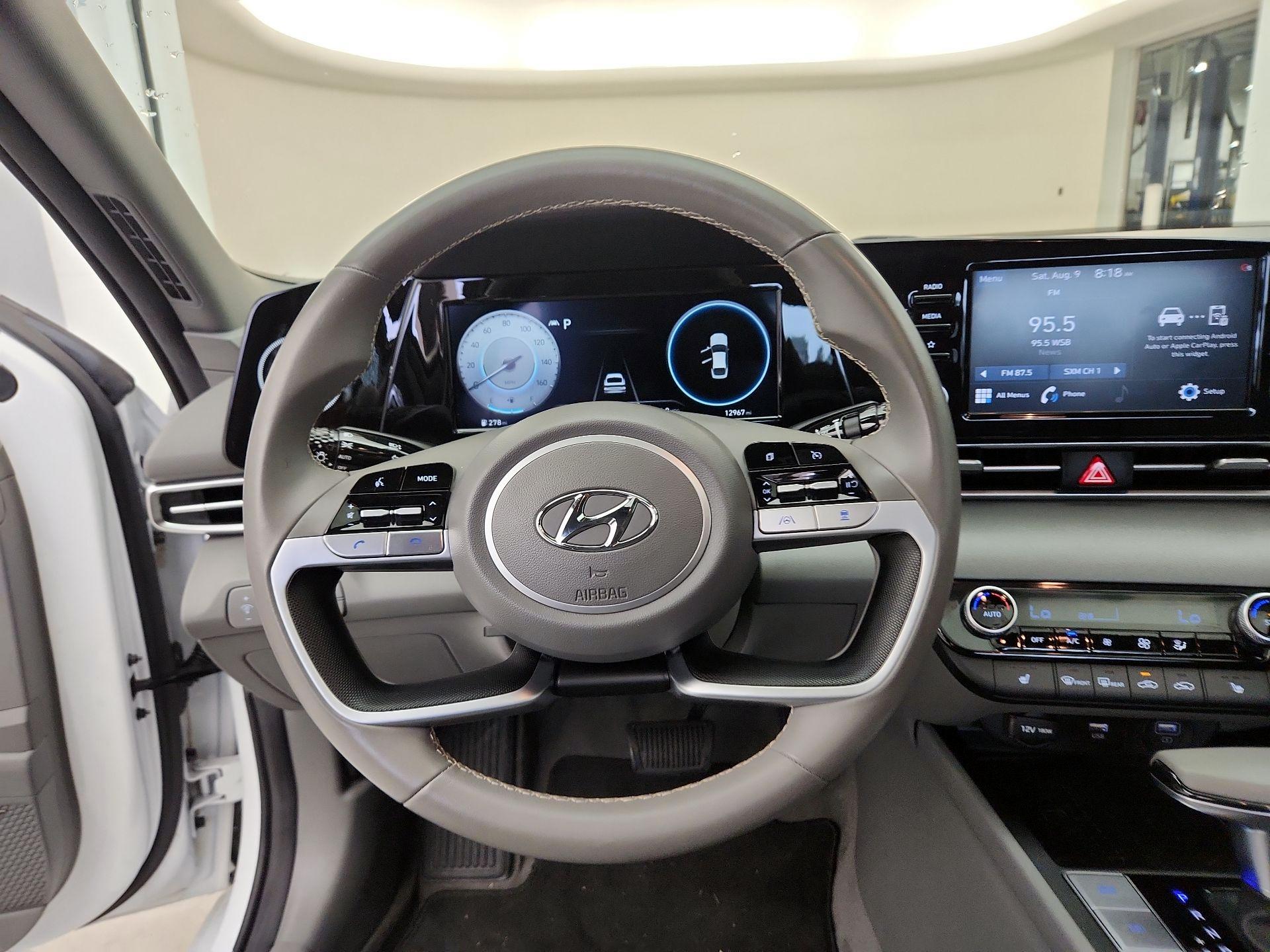 Thumbnail: 2022 Hyundai Elantra - 10