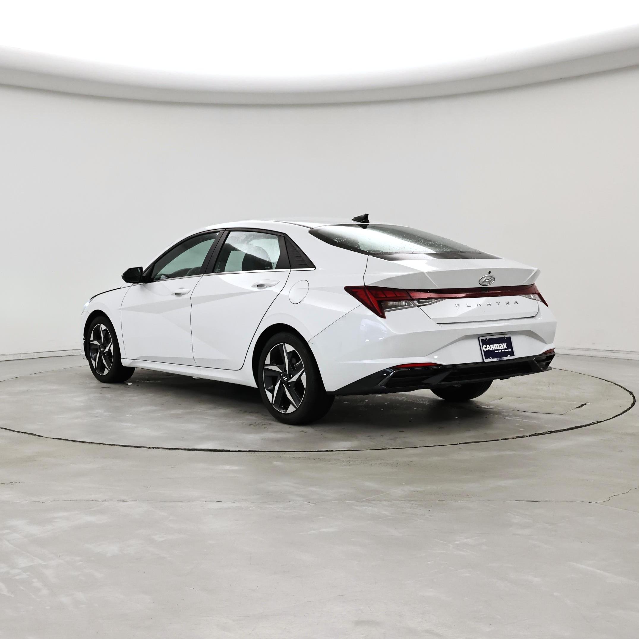 Thumbnail: 2022 Hyundai Elantra - 2
