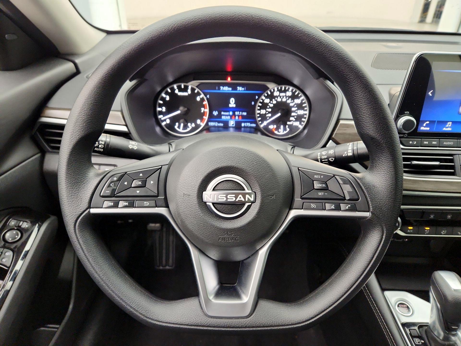 Thumbnail: 2023 Nissan Altima - 10