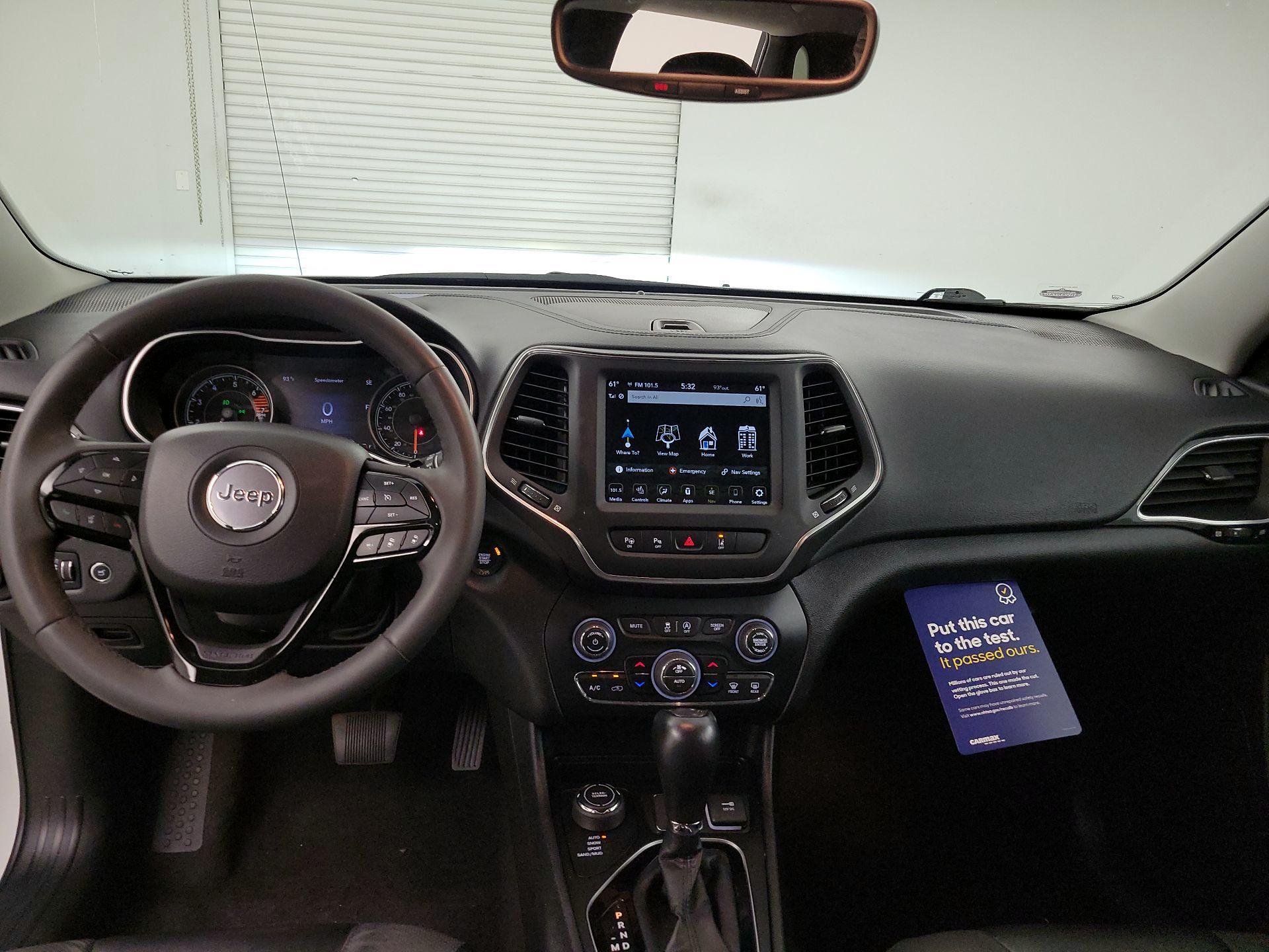Thumbnail: 2023 Jeep Cherokee - 9