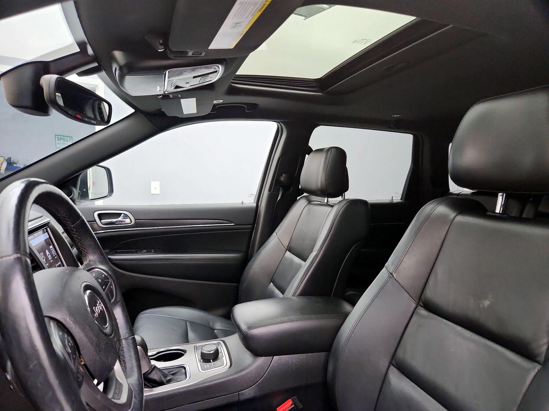 Thumbnail: 2018 Jeep Grand Cherokee - 20