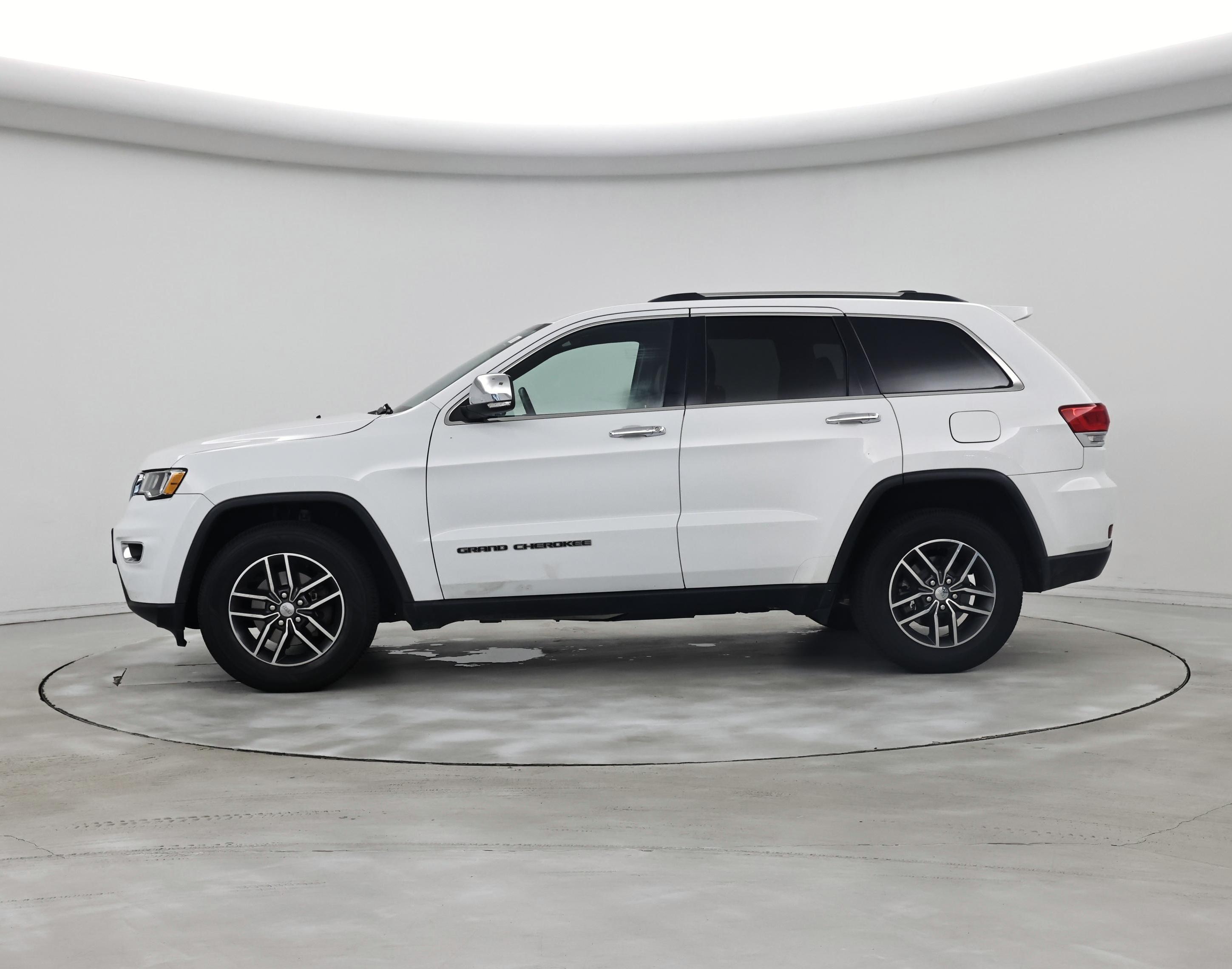 Thumbnail: 2018 Jeep Grand Cherokee - 3
