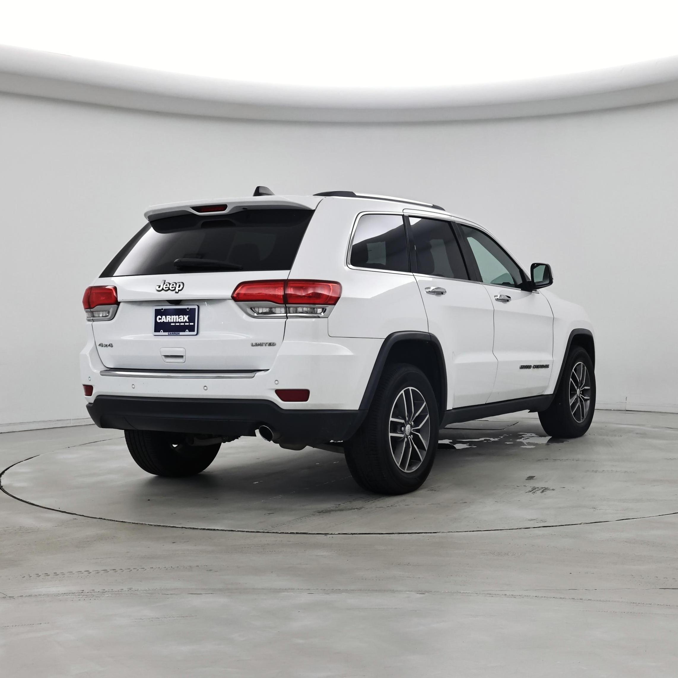 Thumbnail: 2018 Jeep Grand Cherokee - 8