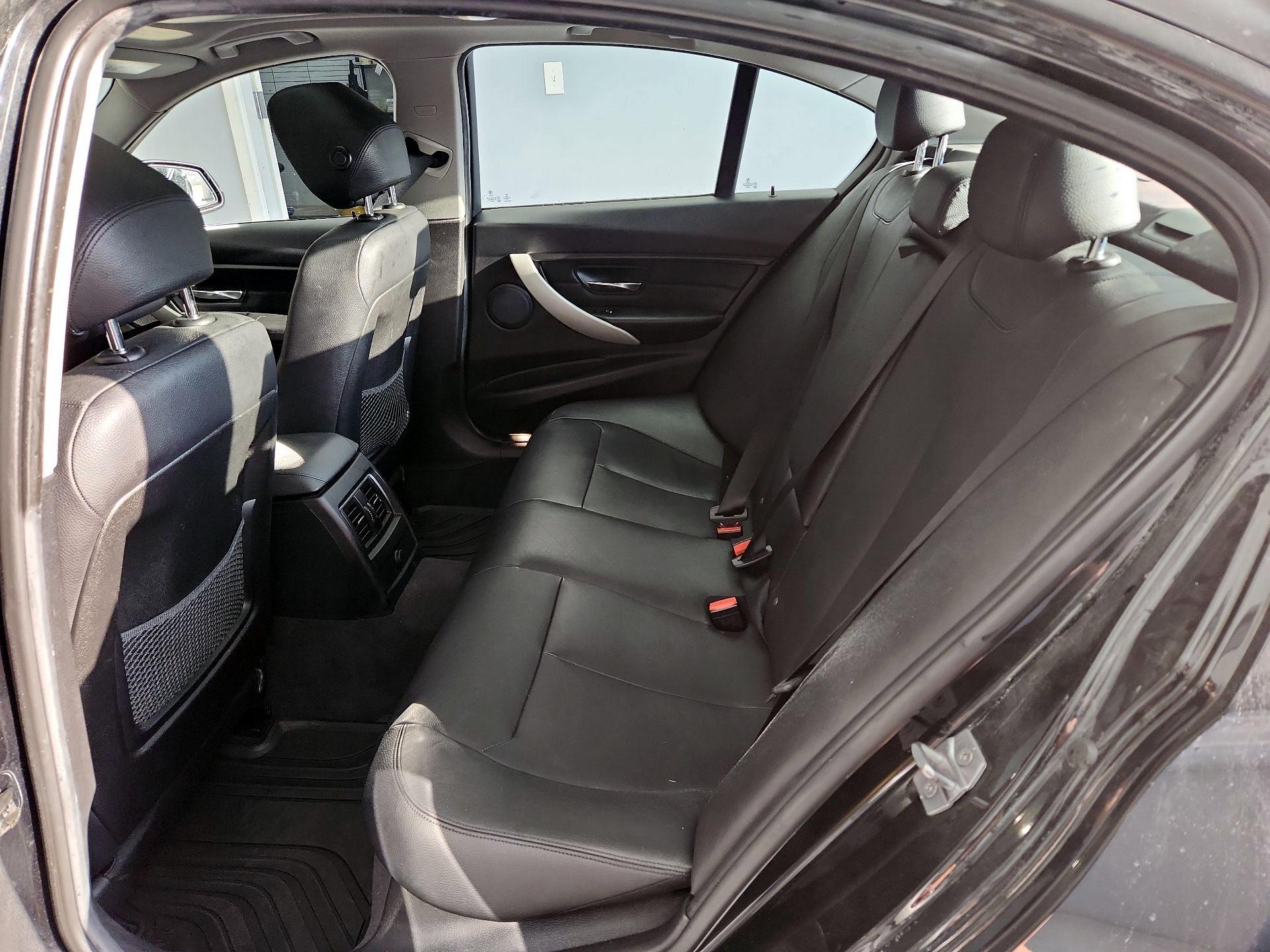Thumbnail: 2016 BMW 3 Series - 20