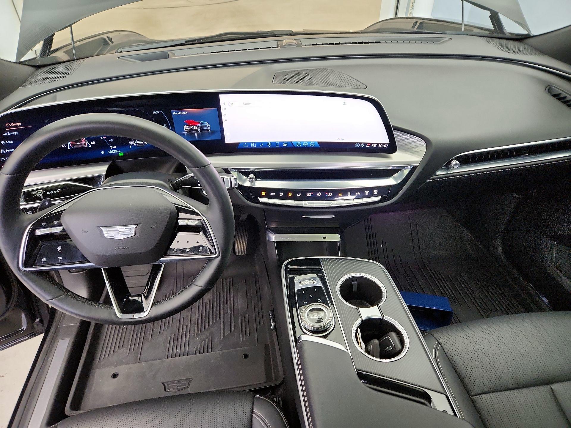 Thumbnail: 2024 Cadillac Lyriq - 9