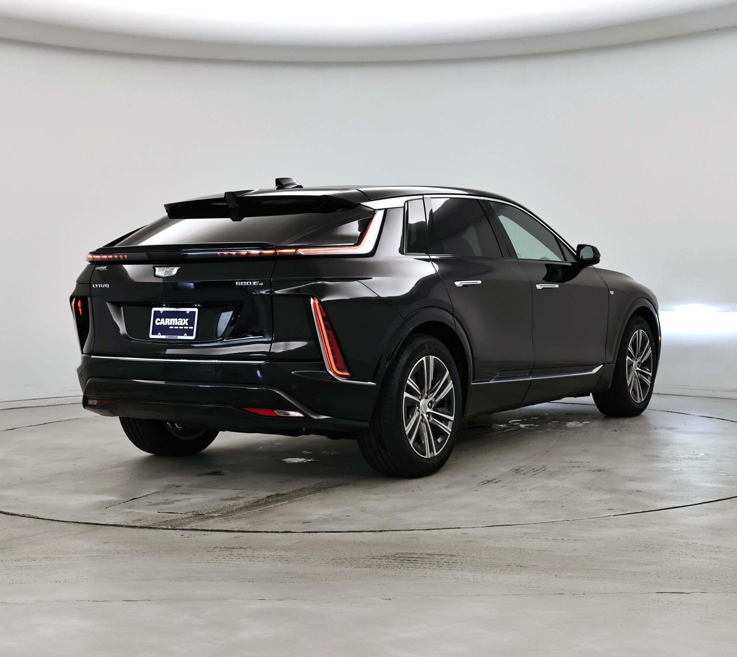 Thumbnail: 2024 Cadillac Lyriq - 8
