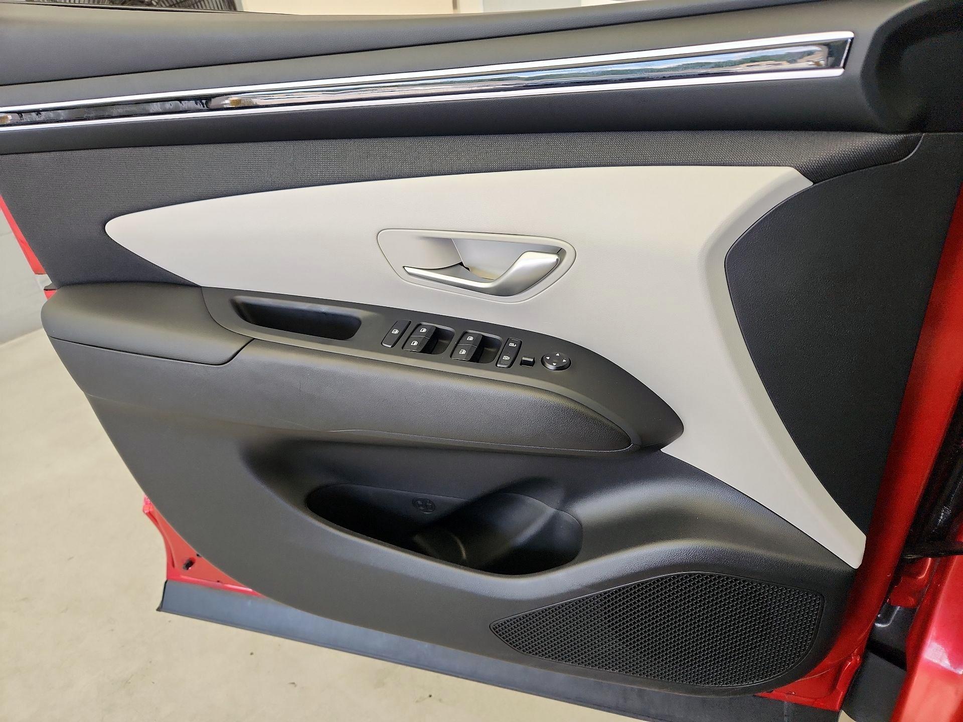 Thumbnail: 2023 Hyundai Tucson - 12