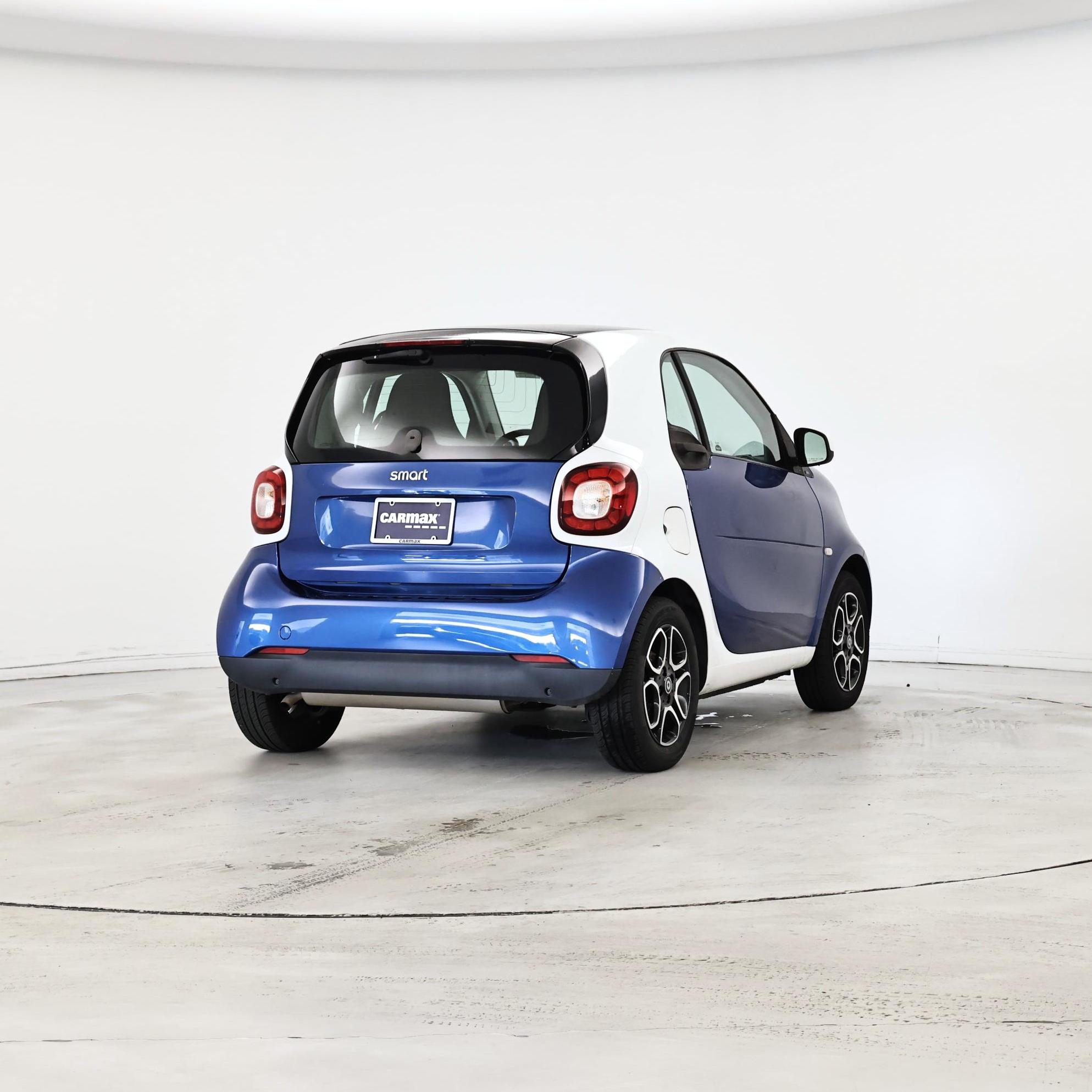 Thumbnail: 2016 smart fortwo - 8