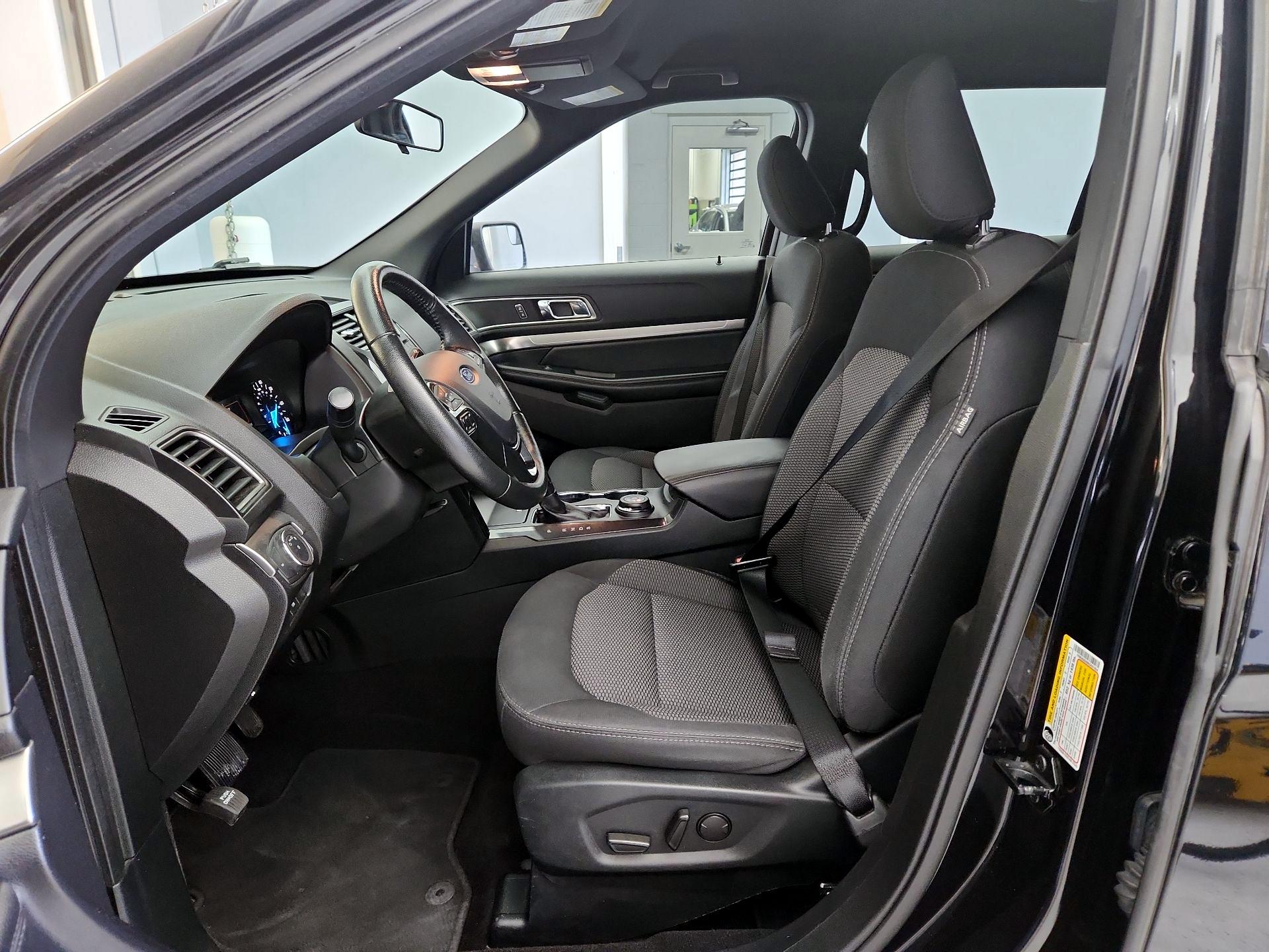 Thumbnail: 2019 Ford Explorer - 11