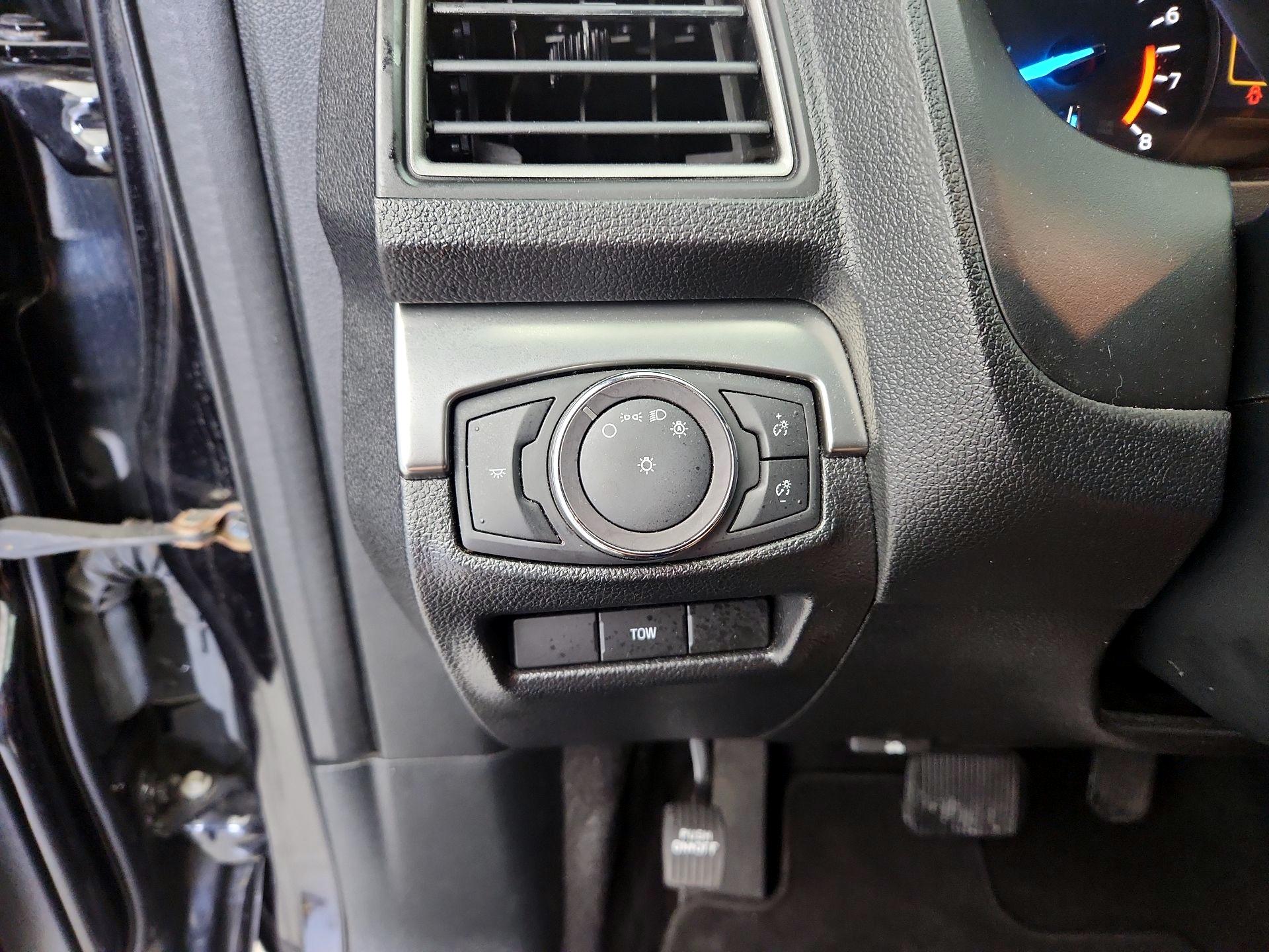 Thumbnail: 2019 Ford Explorer - 13