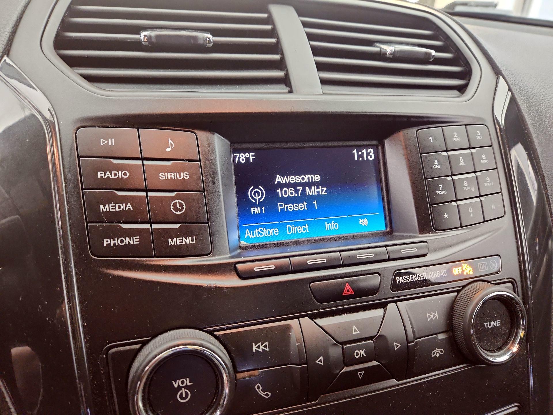 Thumbnail: 2019 Ford Explorer - 15