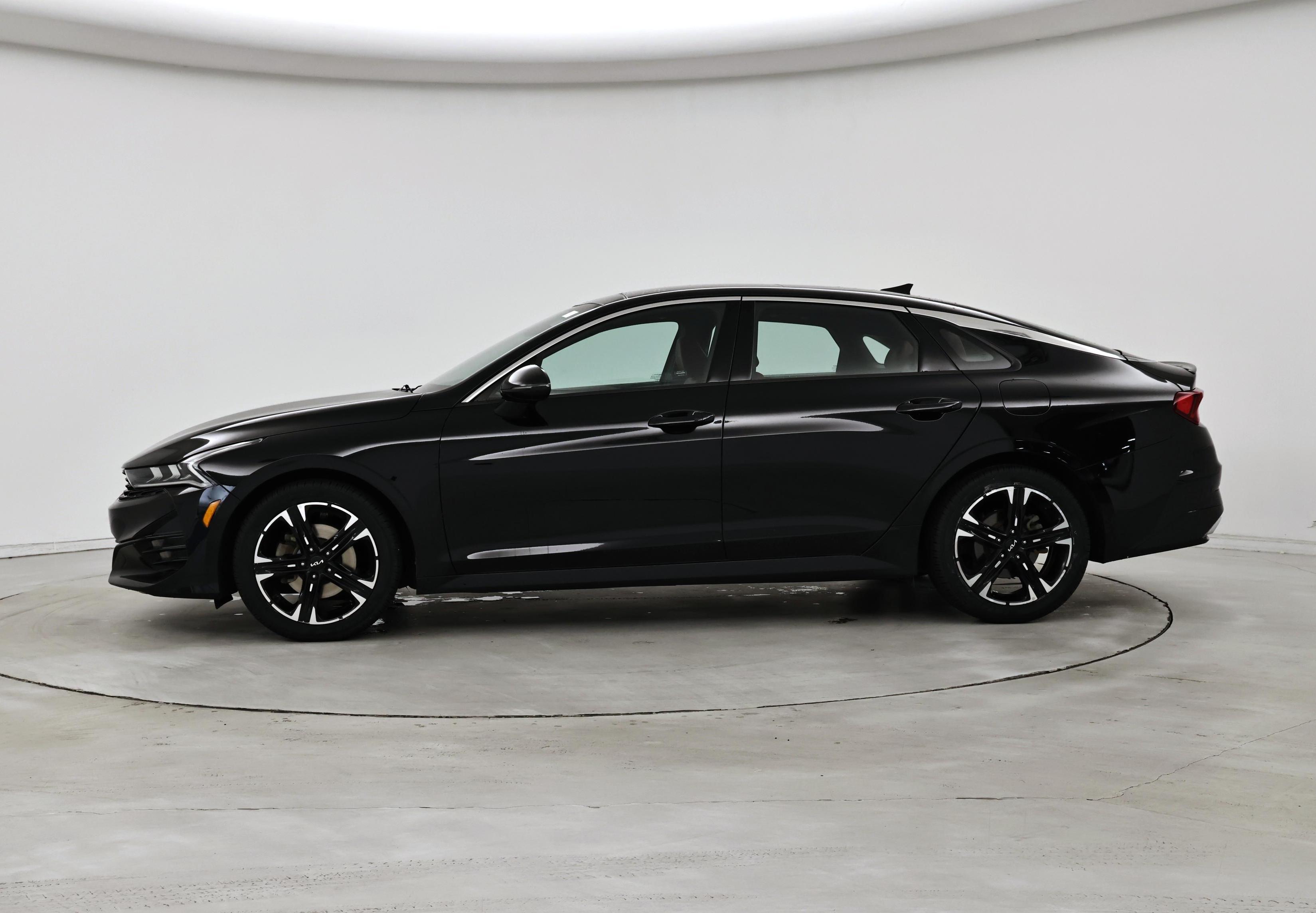Thumbnail: 2023 Kia K5 - 3