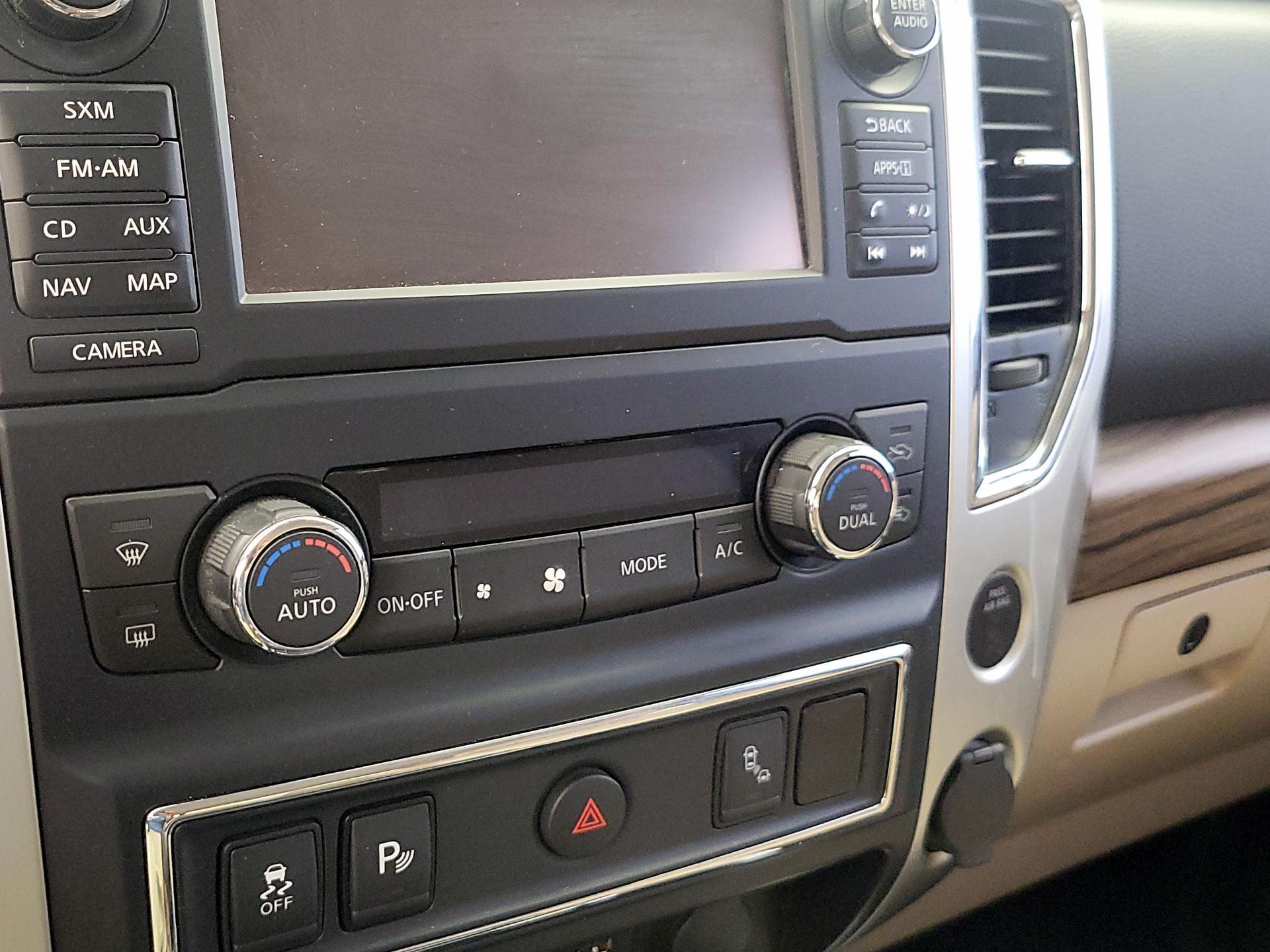 Thumbnail: 2017 Nissan Titan - 17