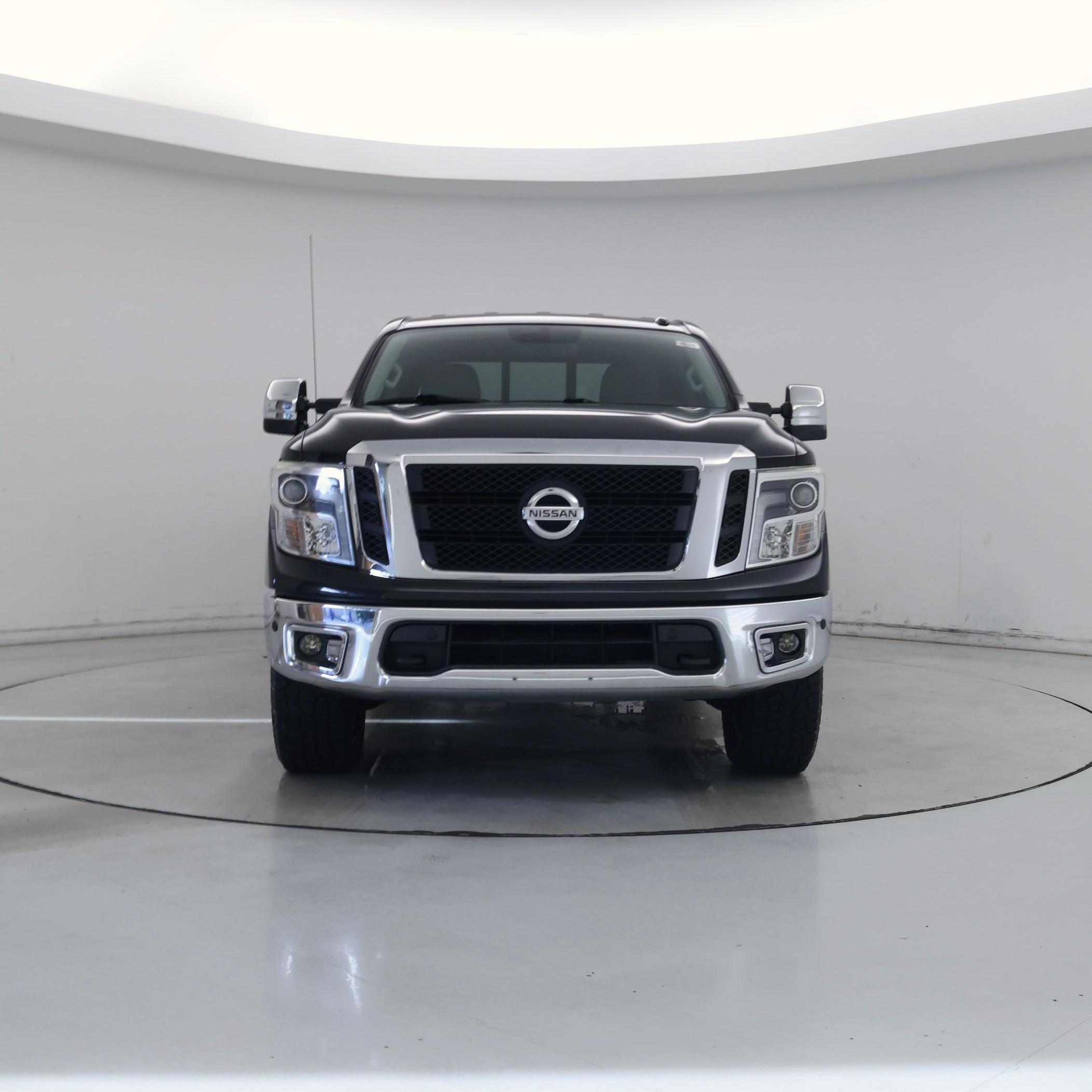 Thumbnail: 2017 Nissan Titan - 5