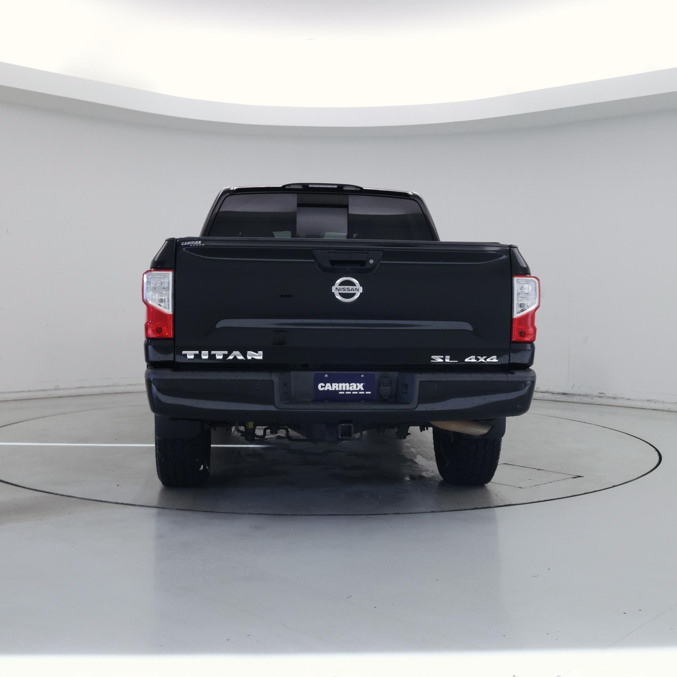 Thumbnail: 2017 Nissan Titan - 6