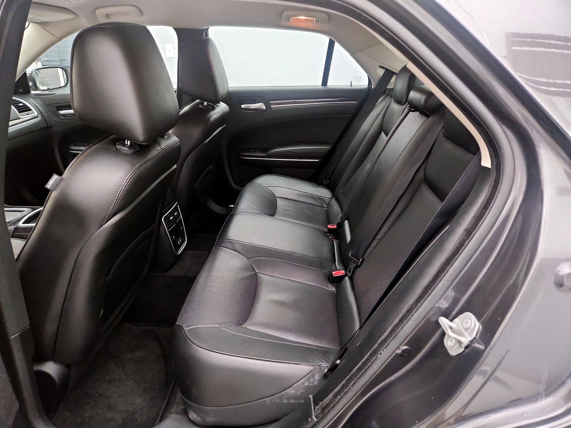 Thumbnail: 2019 Chrysler 300 - 19
