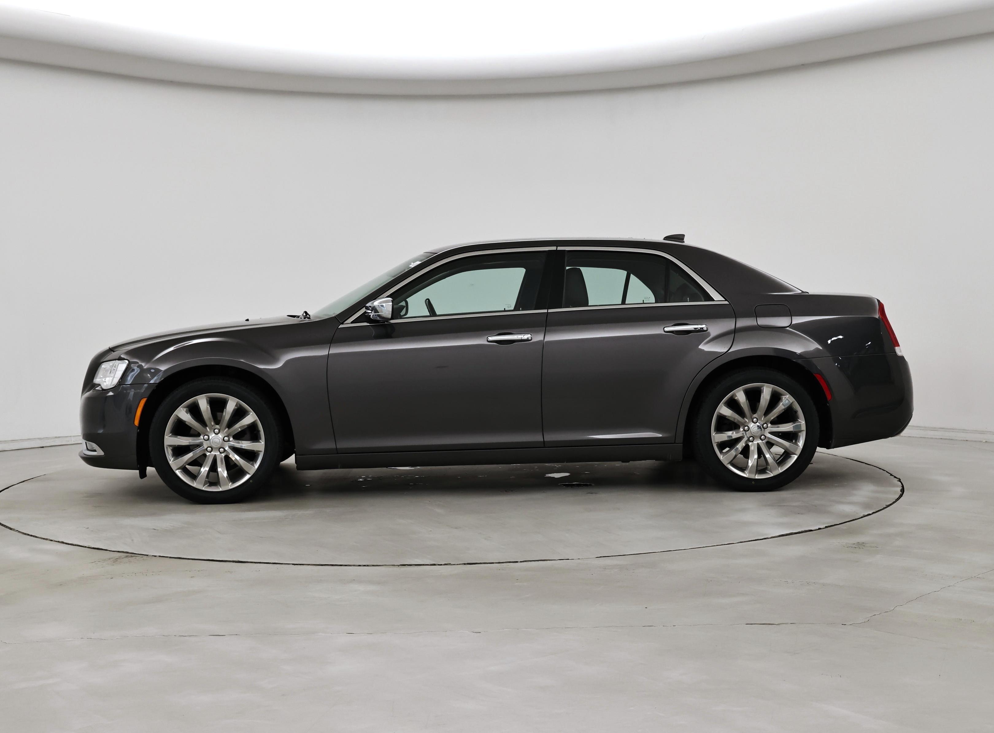 Thumbnail: 2019 Chrysler 300 - 3