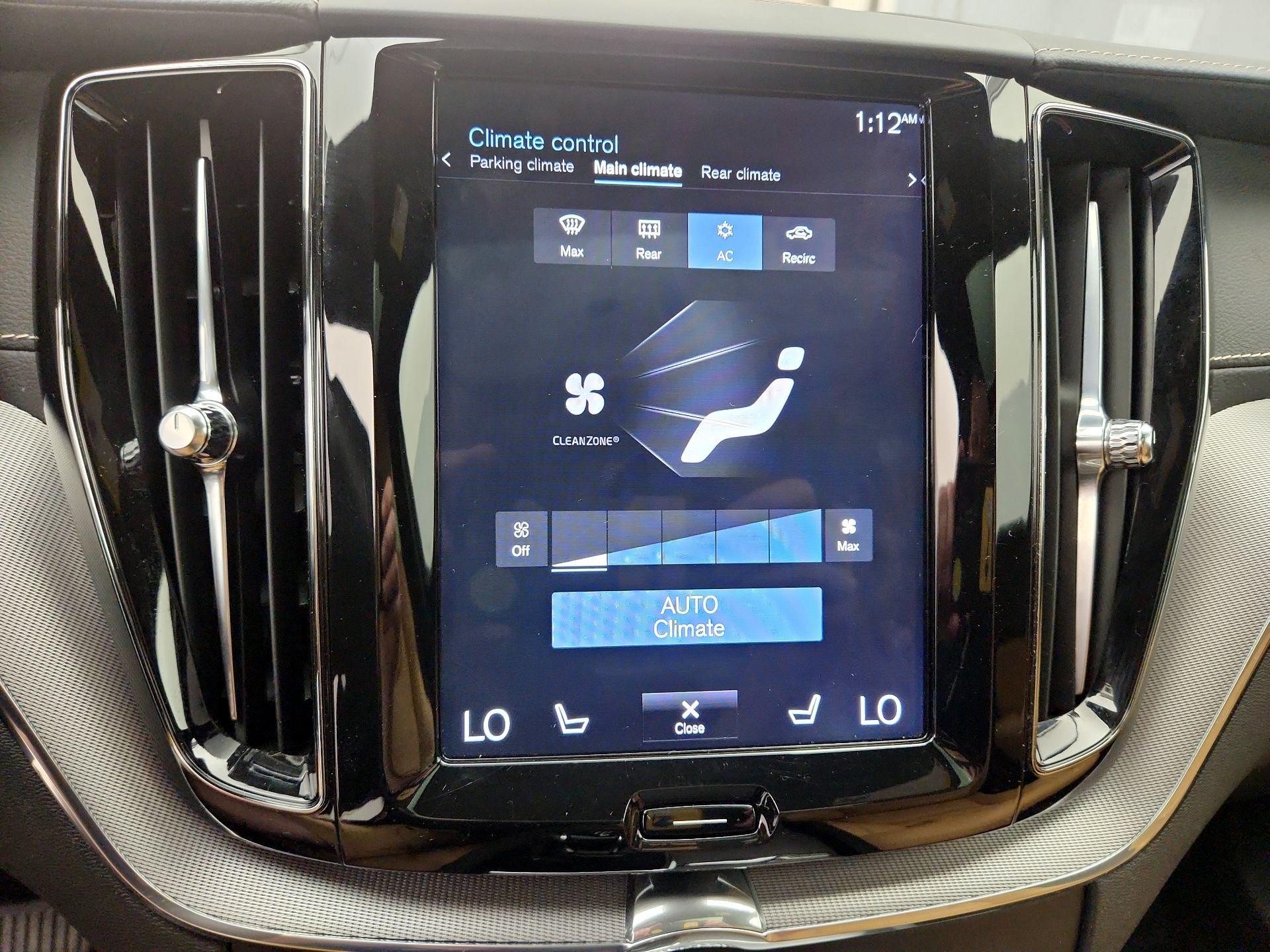 Thumbnail: 2019 Volvo XC60 - 17