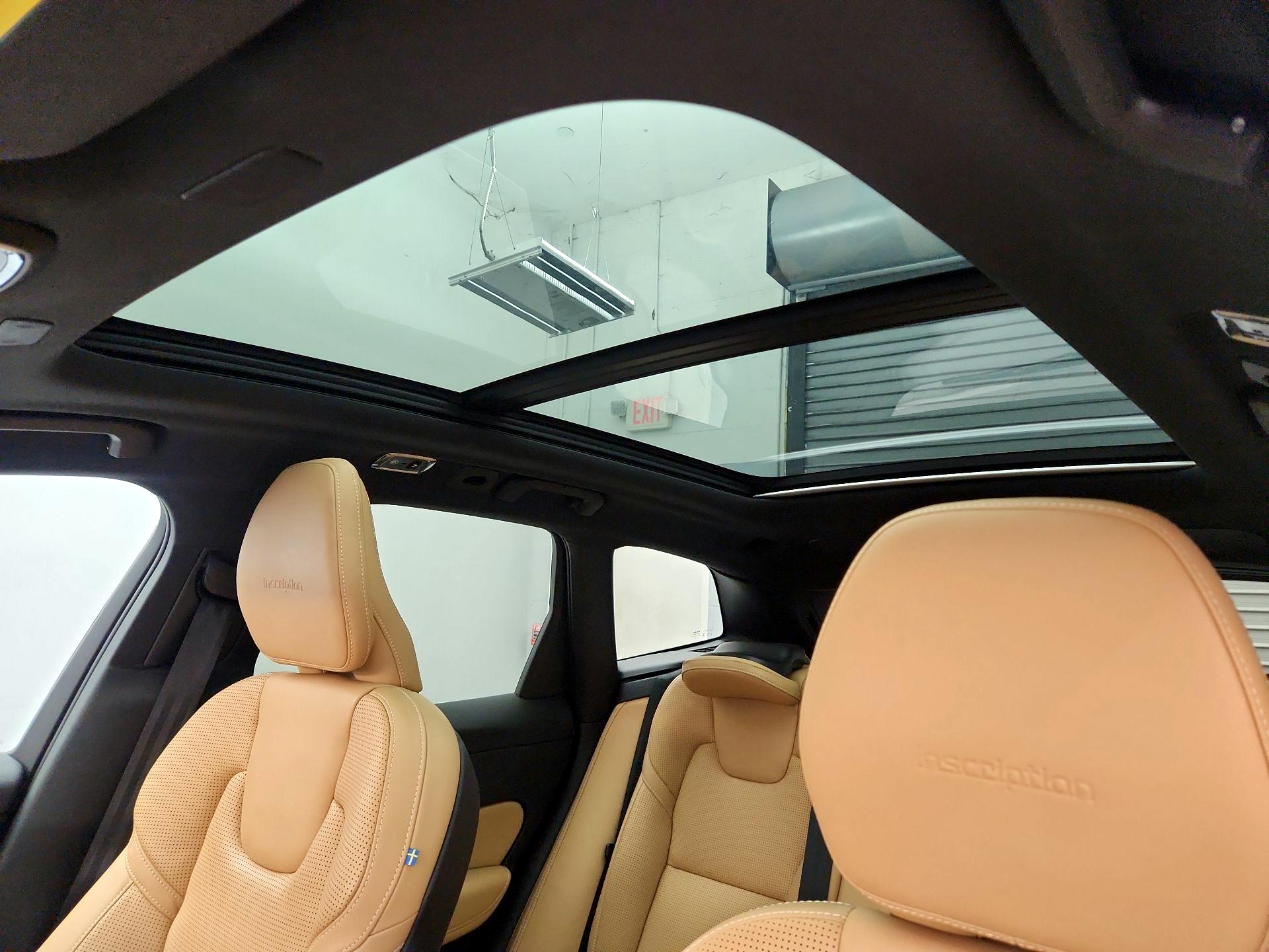 Thumbnail: 2019 Volvo XC60 - 20