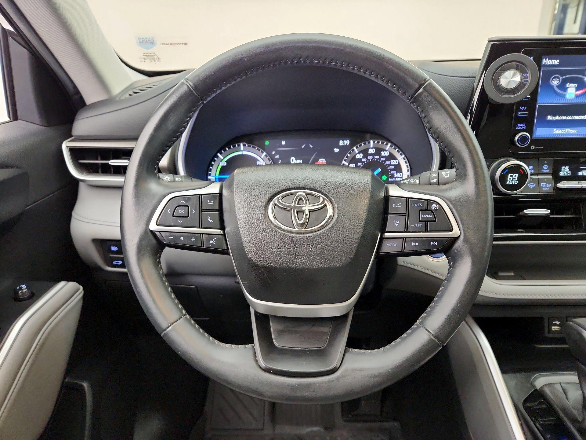 Thumbnail: 2022 Toyota Highlander - 10