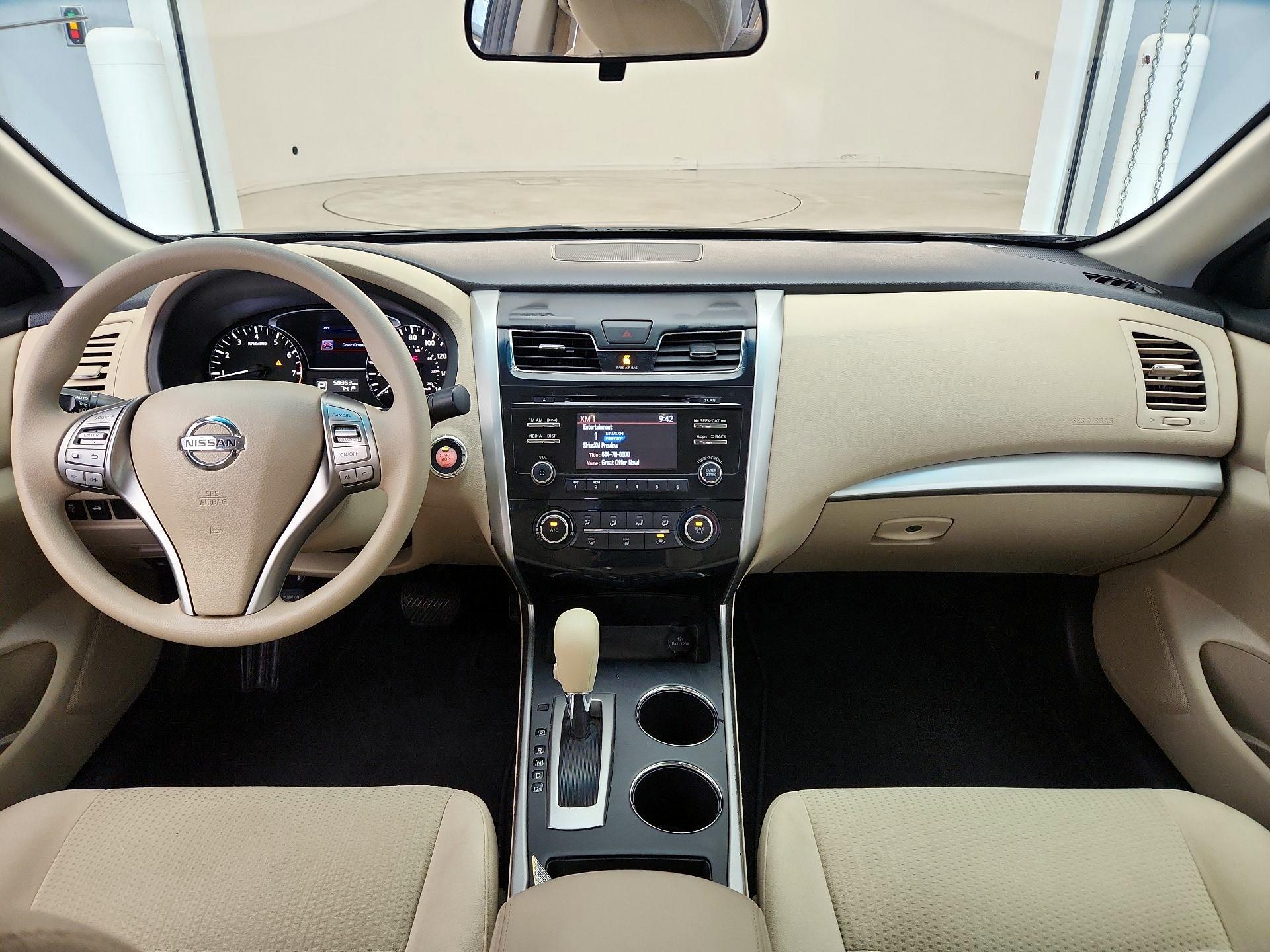 Thumbnail: 2015 Nissan Altima - 9