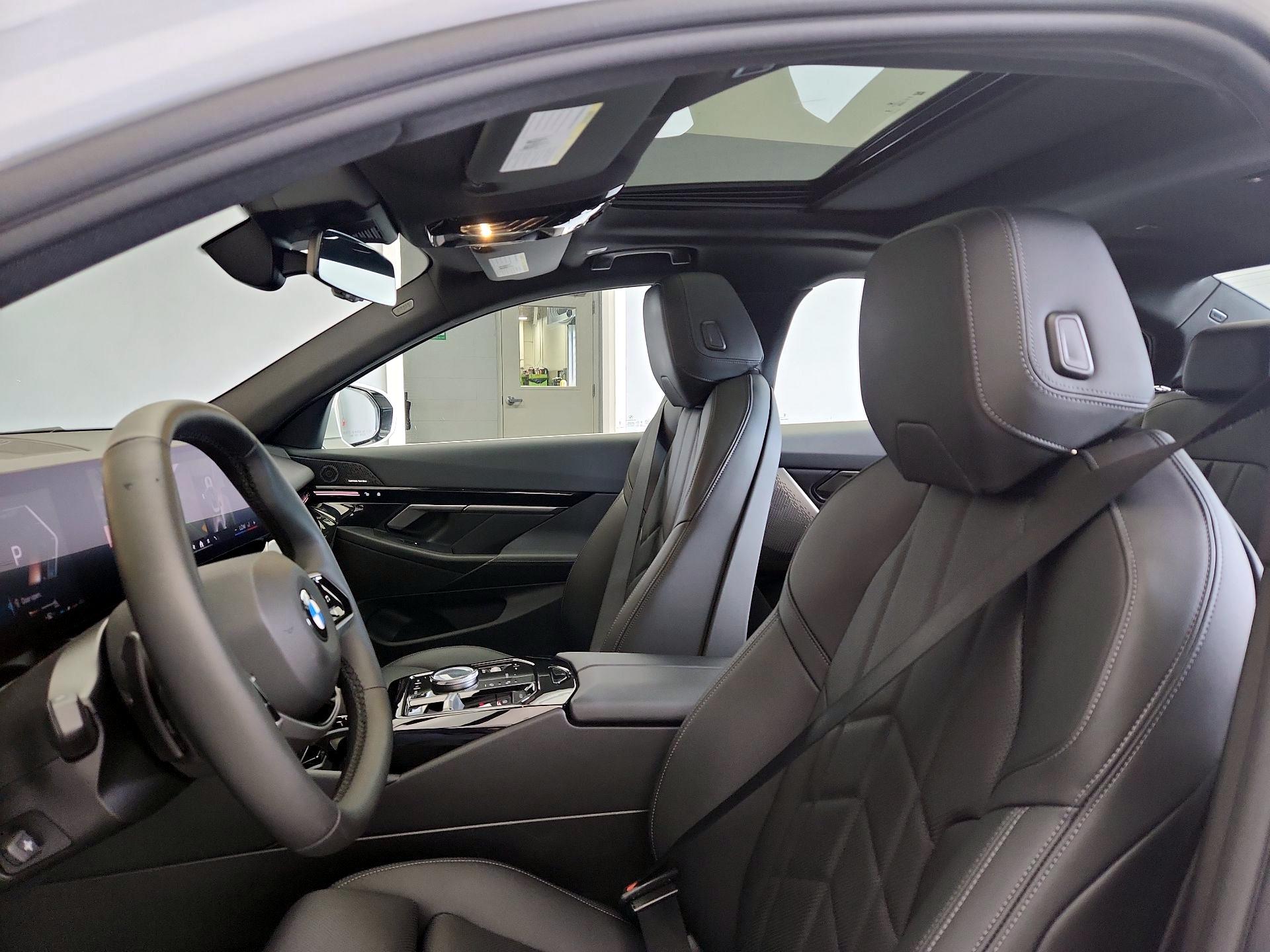 Thumbnail: 2025 BMW 5 Series - 19