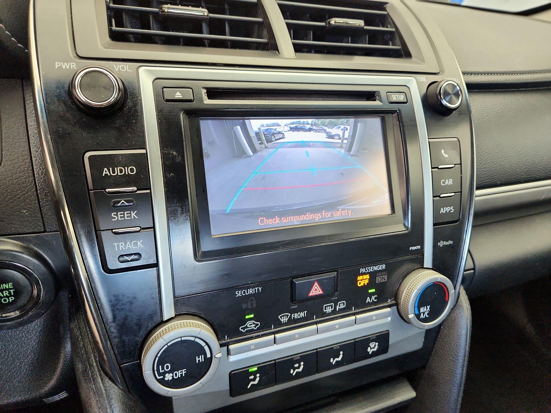 Thumbnail: 2014 Toyota Camry - 14