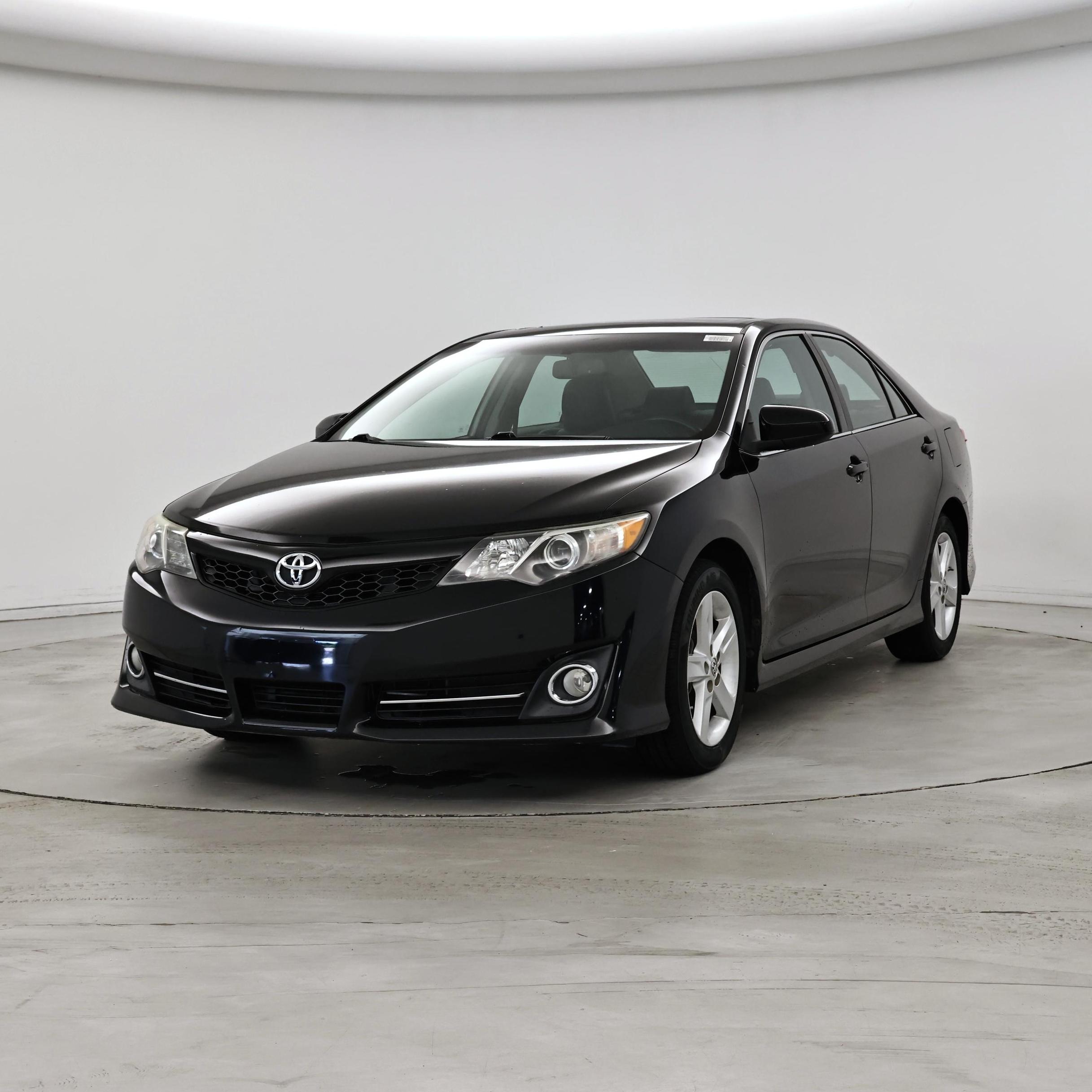 Thumbnail: 2014 Toyota Camry - 4