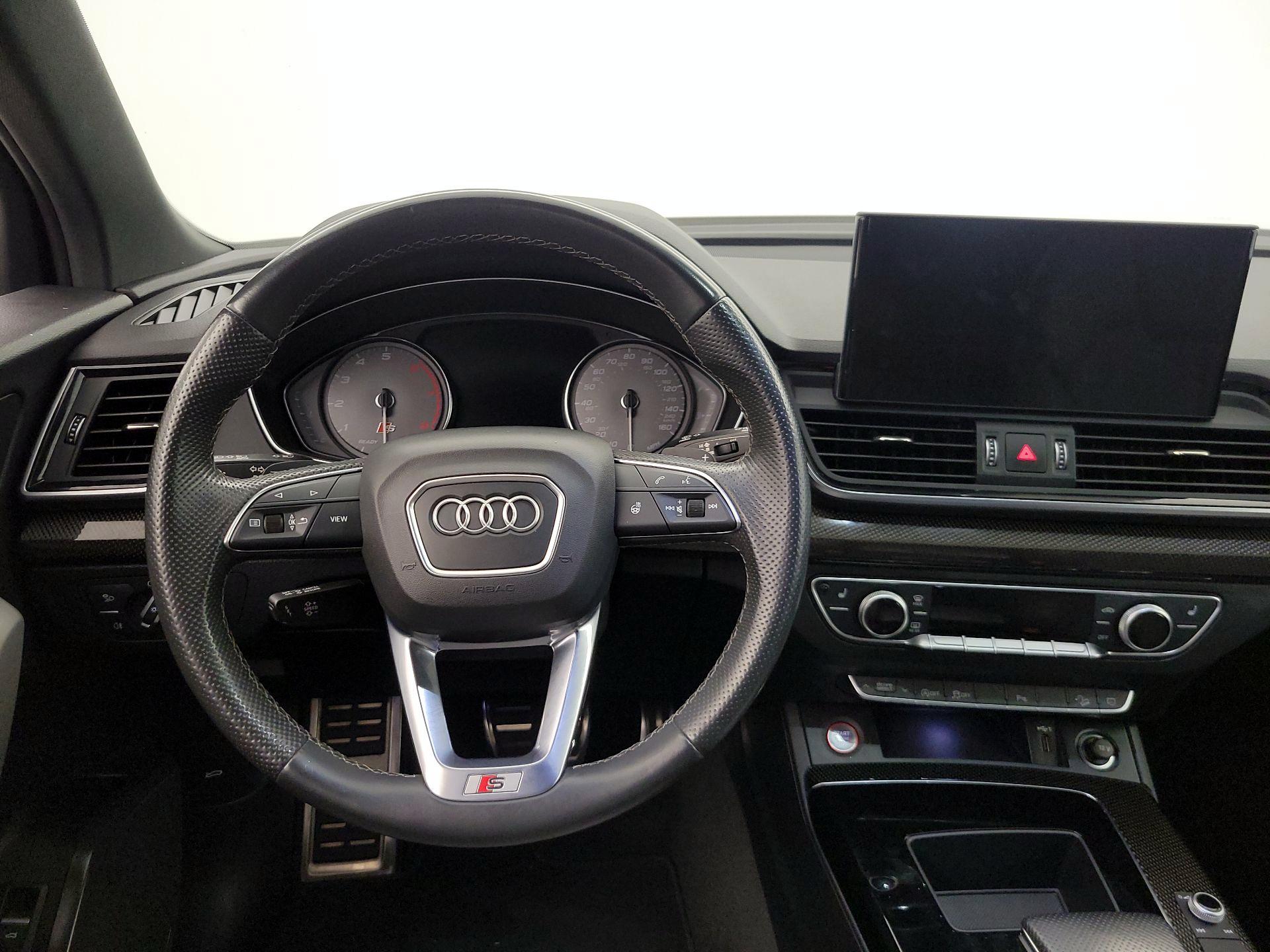 Thumbnail: 2022 Audi SQ5 - 10
