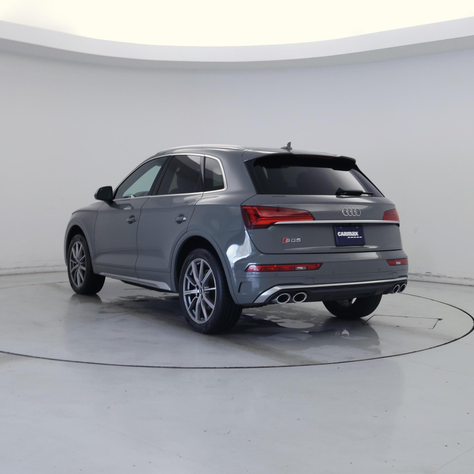 Thumbnail: 2022 Audi SQ5 - 2