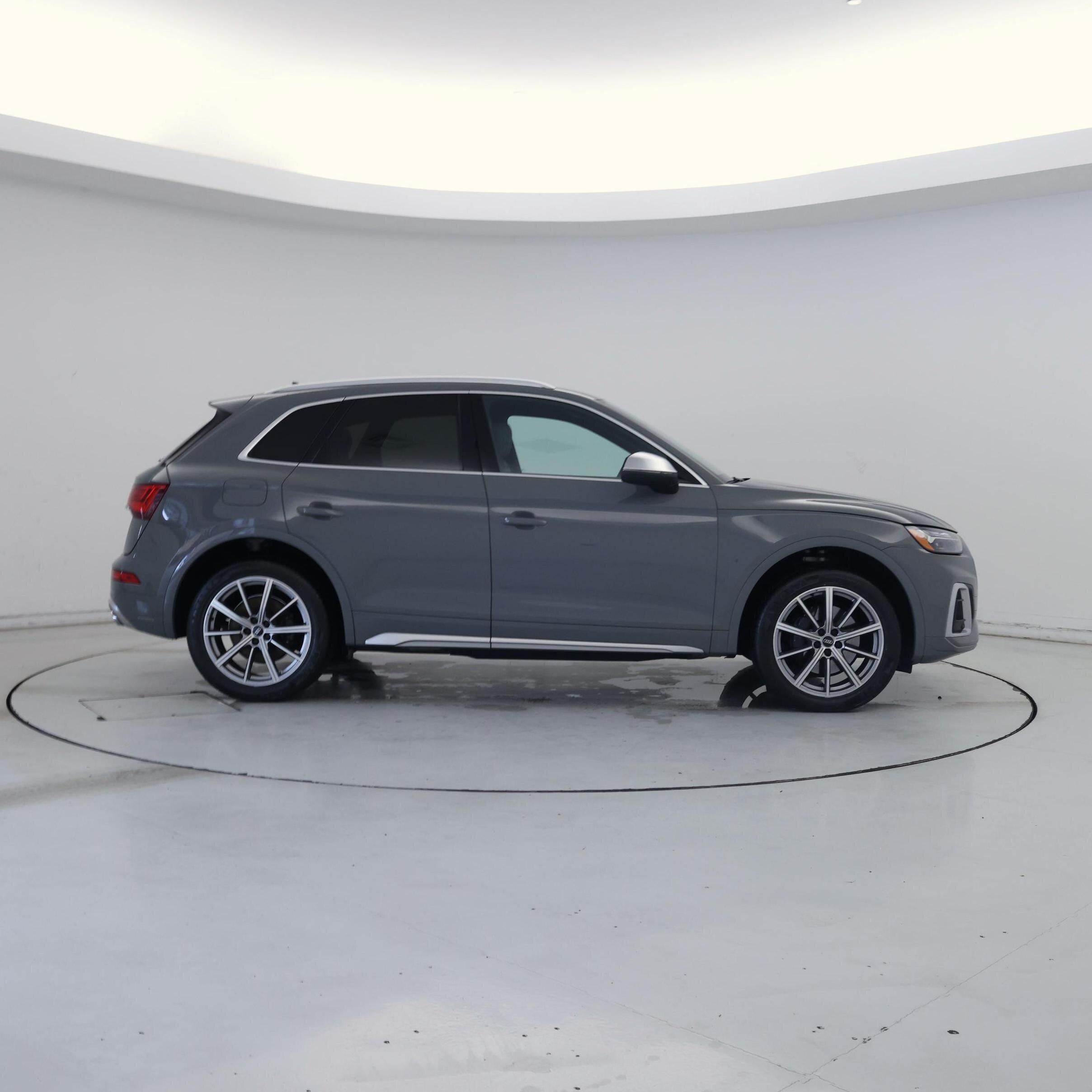 Thumbnail: 2022 Audi SQ5 - 7