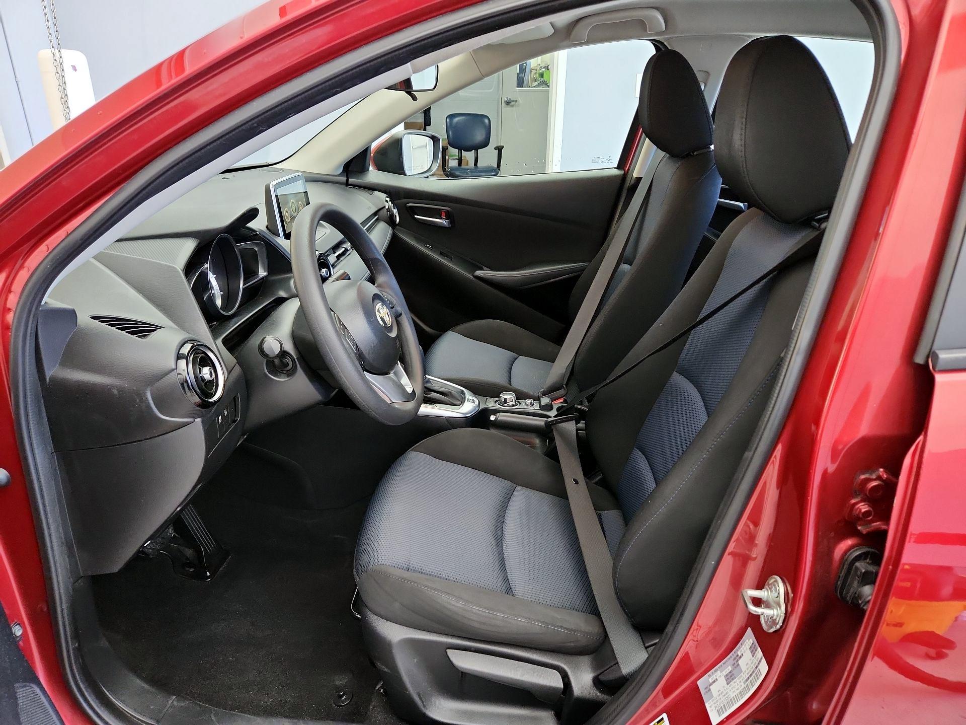 Thumbnail: 2018 Toyota Yaris iA - 11