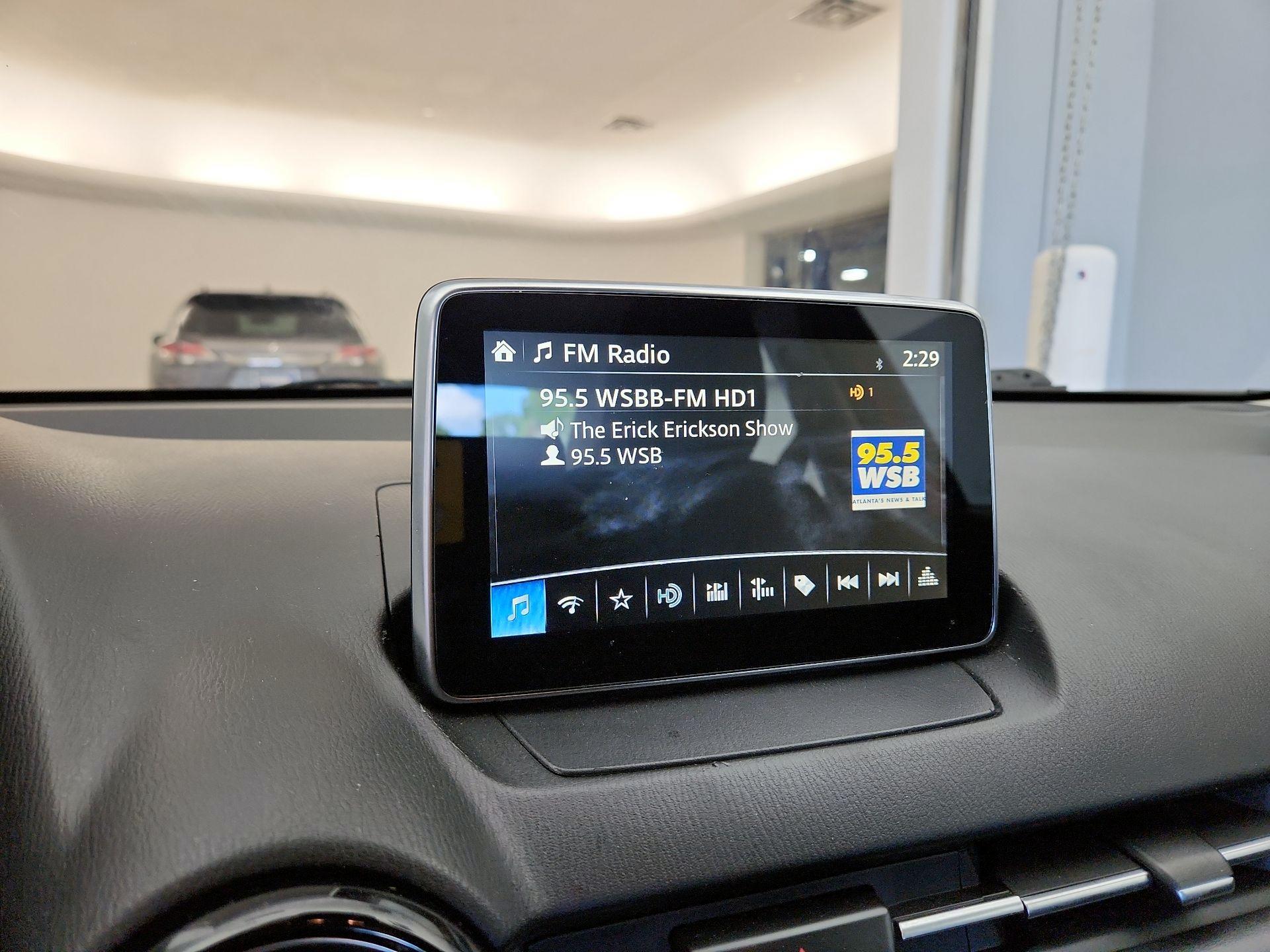 Thumbnail: 2018 Toyota Yaris iA - 15