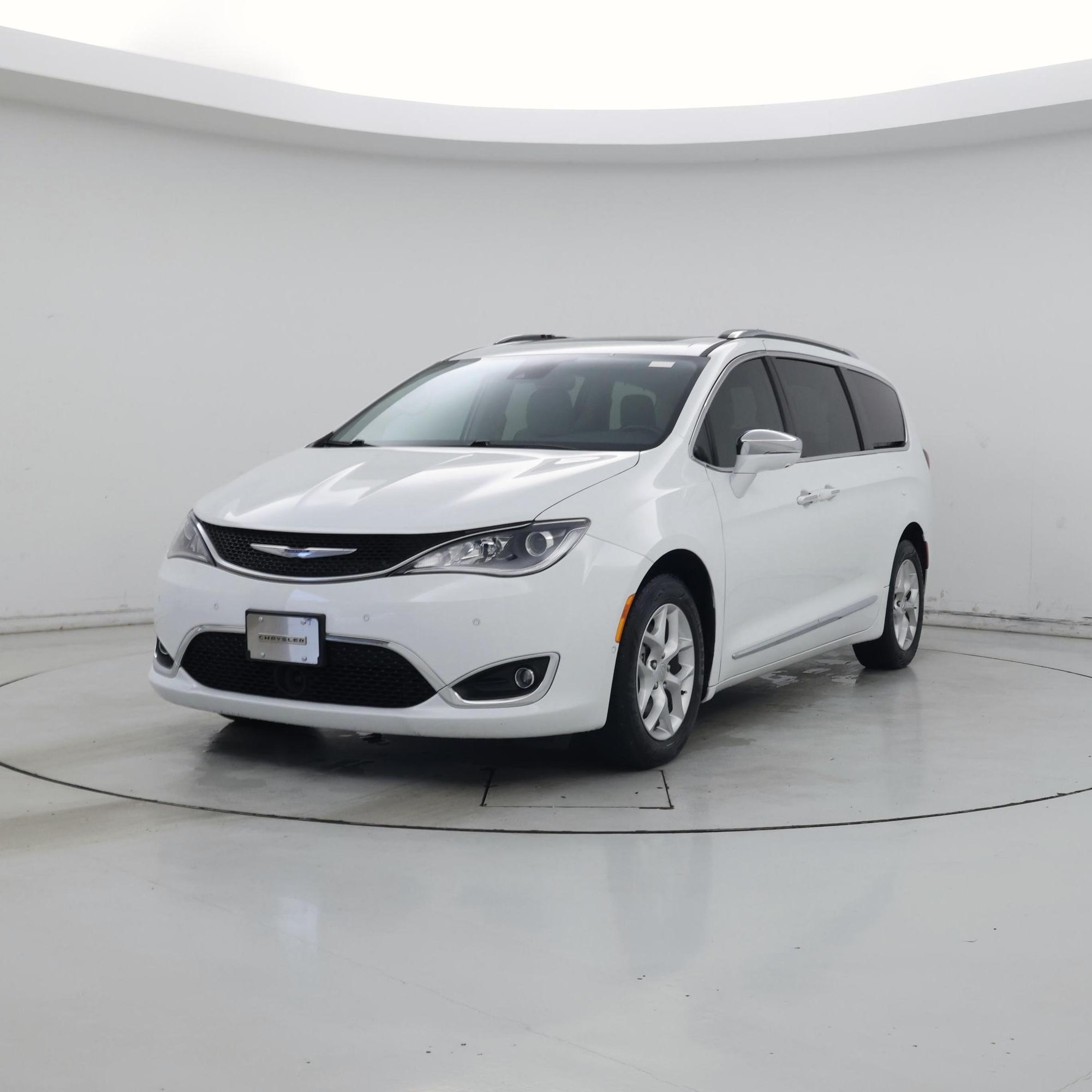 Thumbnail: 2020 Chrysler Pacifica - 4