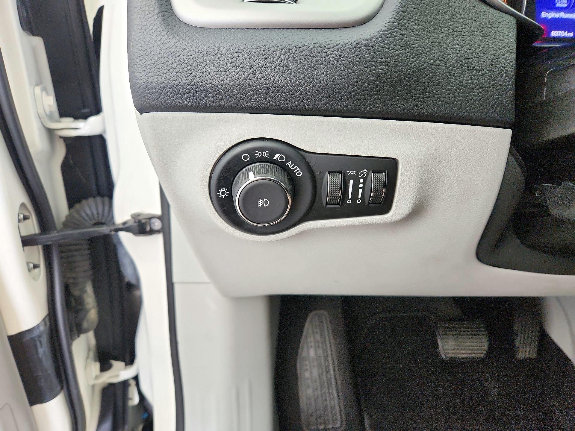 Thumbnail: 2019 Jeep Compass - 13