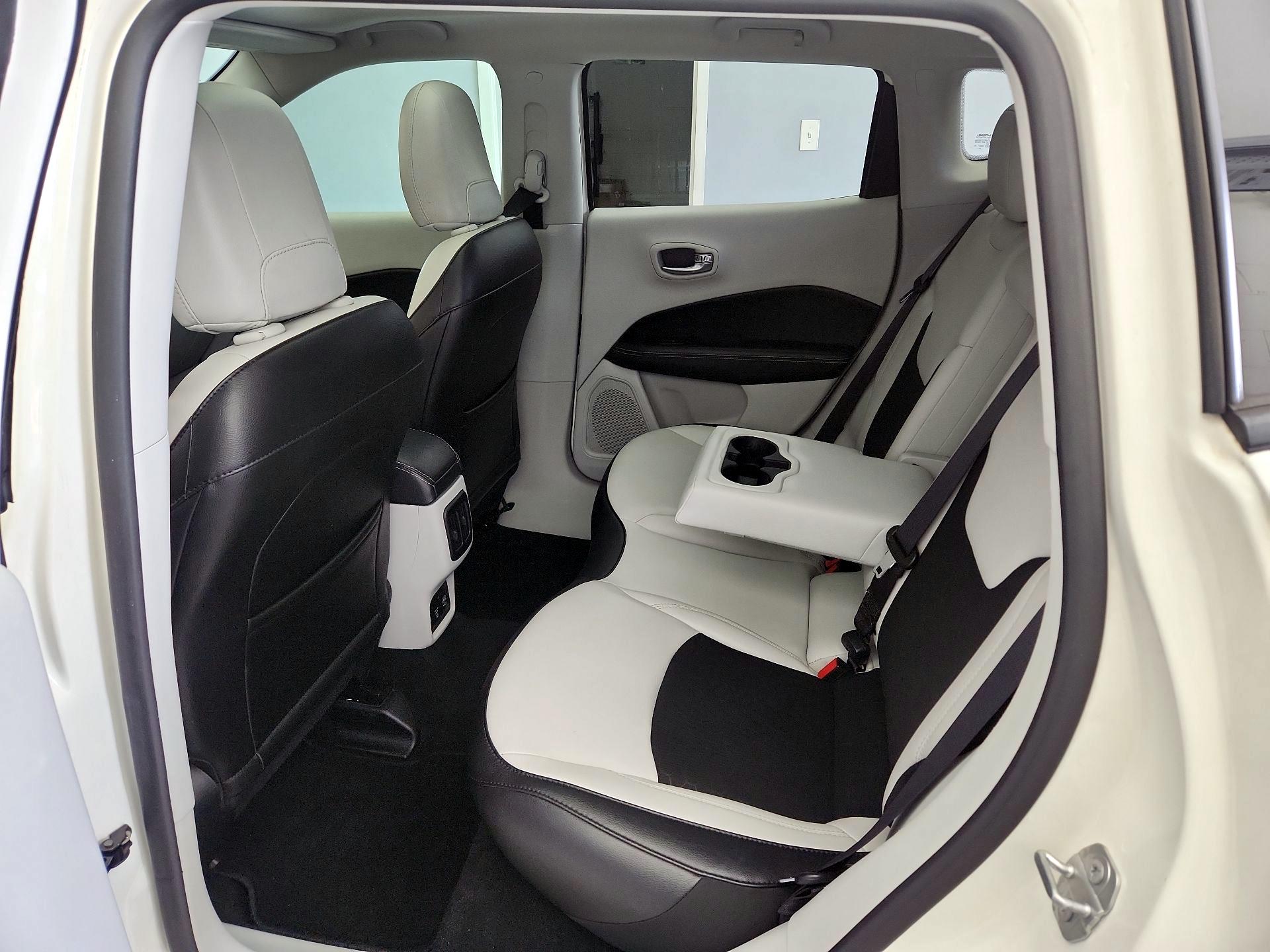 Thumbnail: 2019 Jeep Compass - 20