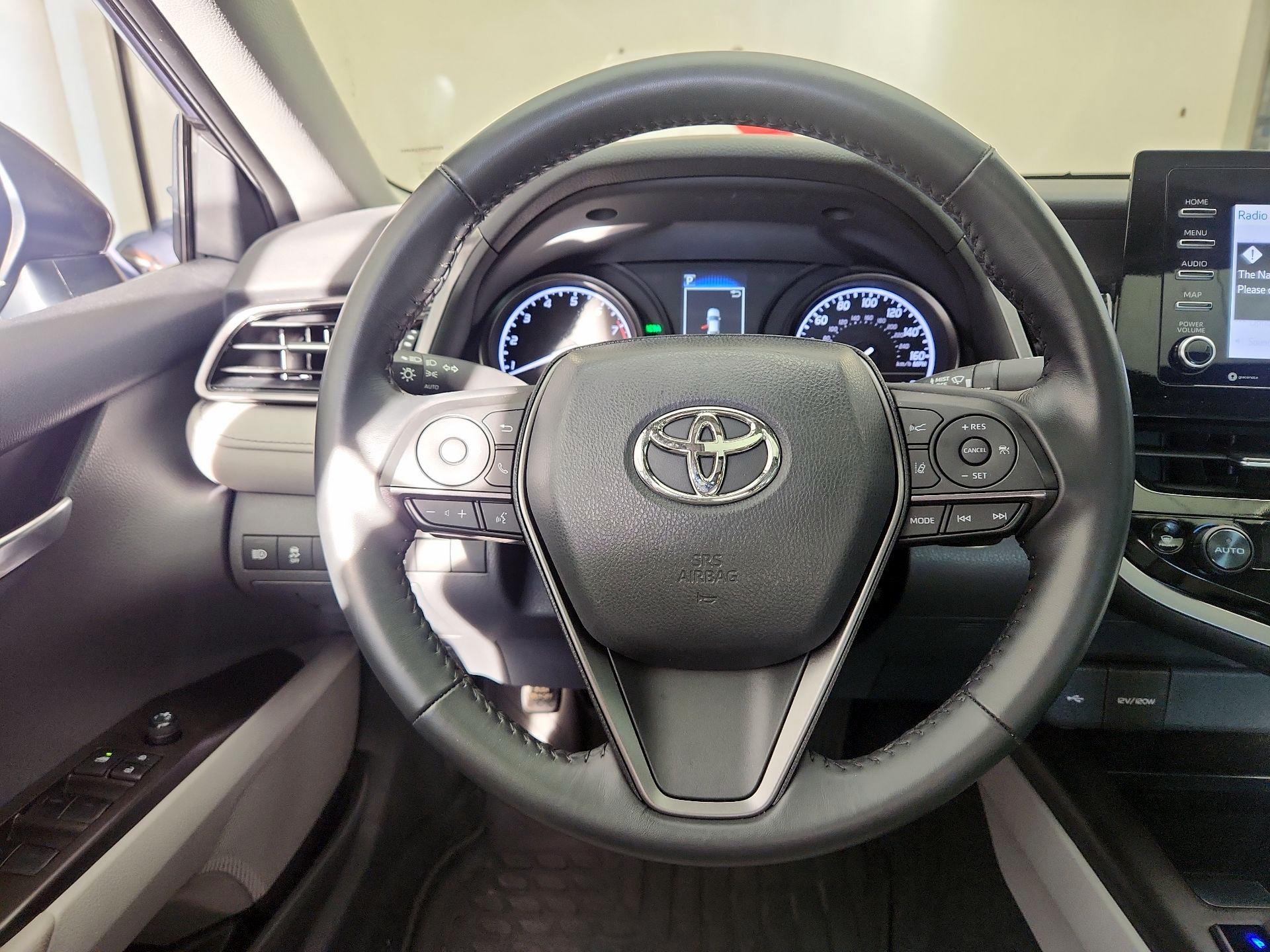 Thumbnail: 2022 Toyota Camry - 10